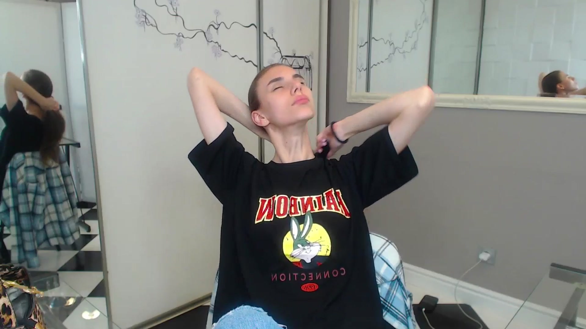 Gallery image thumbnail from Graceful_Doll's myfreecams stream on, 06/21/2025, 09:54 image 16 of 20