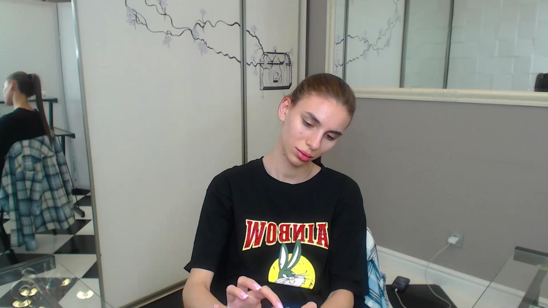 Gallery image thumbnail from Graceful_Doll's myfreecams stream on, 06/21/2025, 09:54 image 9 of 20
