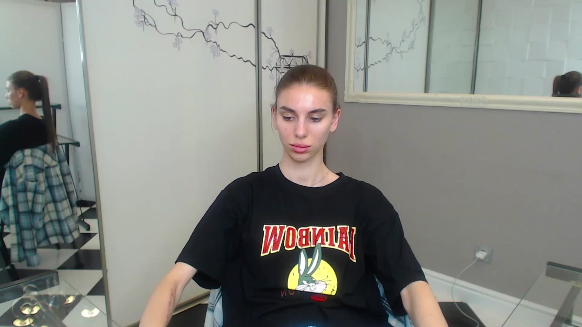 Gallery image thumbnail from Graceful_Doll's myfreecams stream on, 06/21/2025, 09:54 image 7 of 20