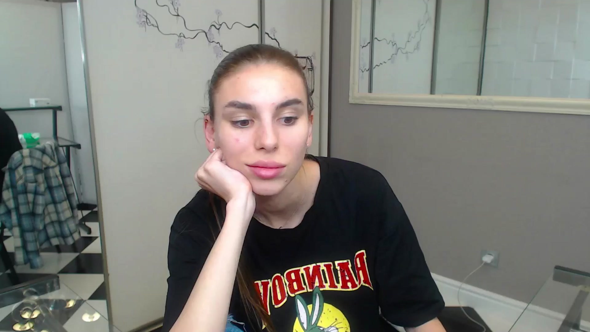 Gallery image thumbnail from Graceful_Doll's myfreecams stream on, 06/21/2025, 09:54 image 13 of 20
