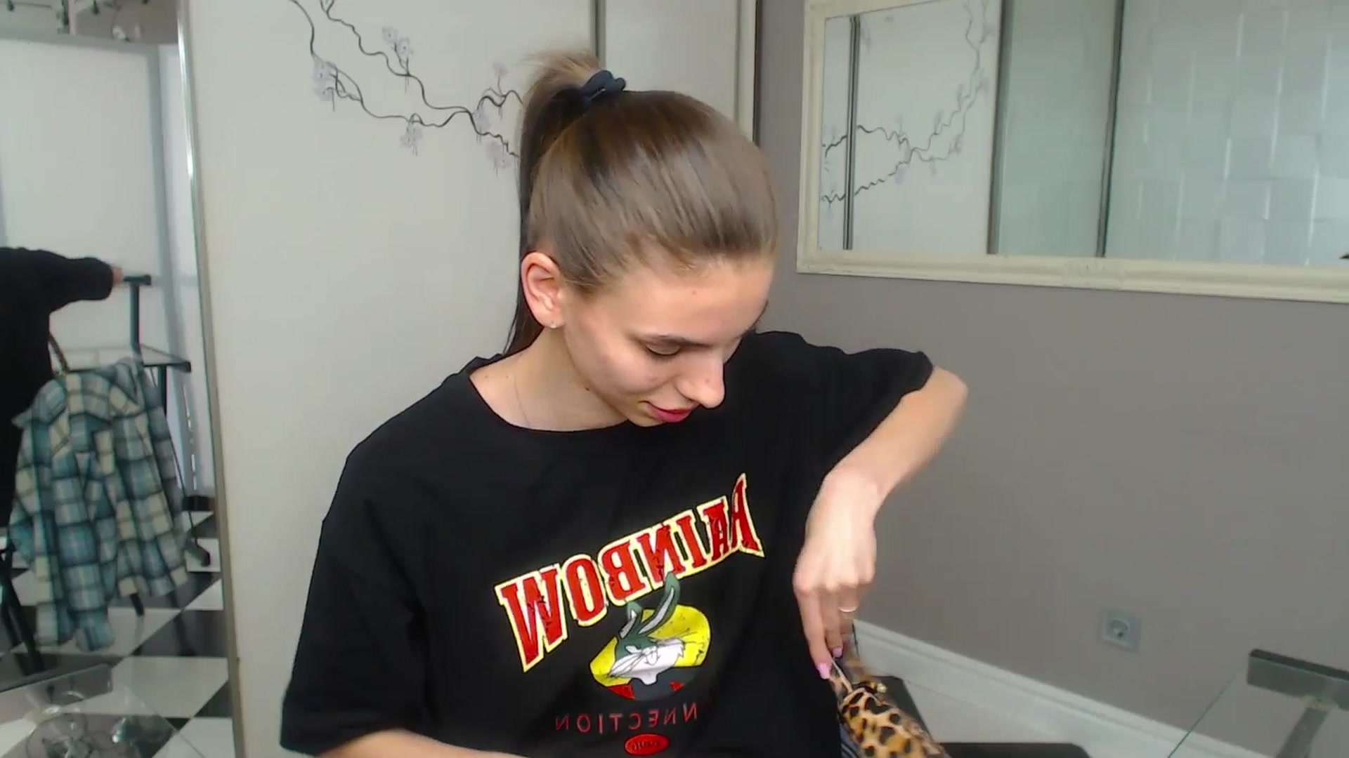 Gallery image thumbnail from Graceful_Doll's myfreecams stream on, 06/21/2025, 11:06 image 18 of 20