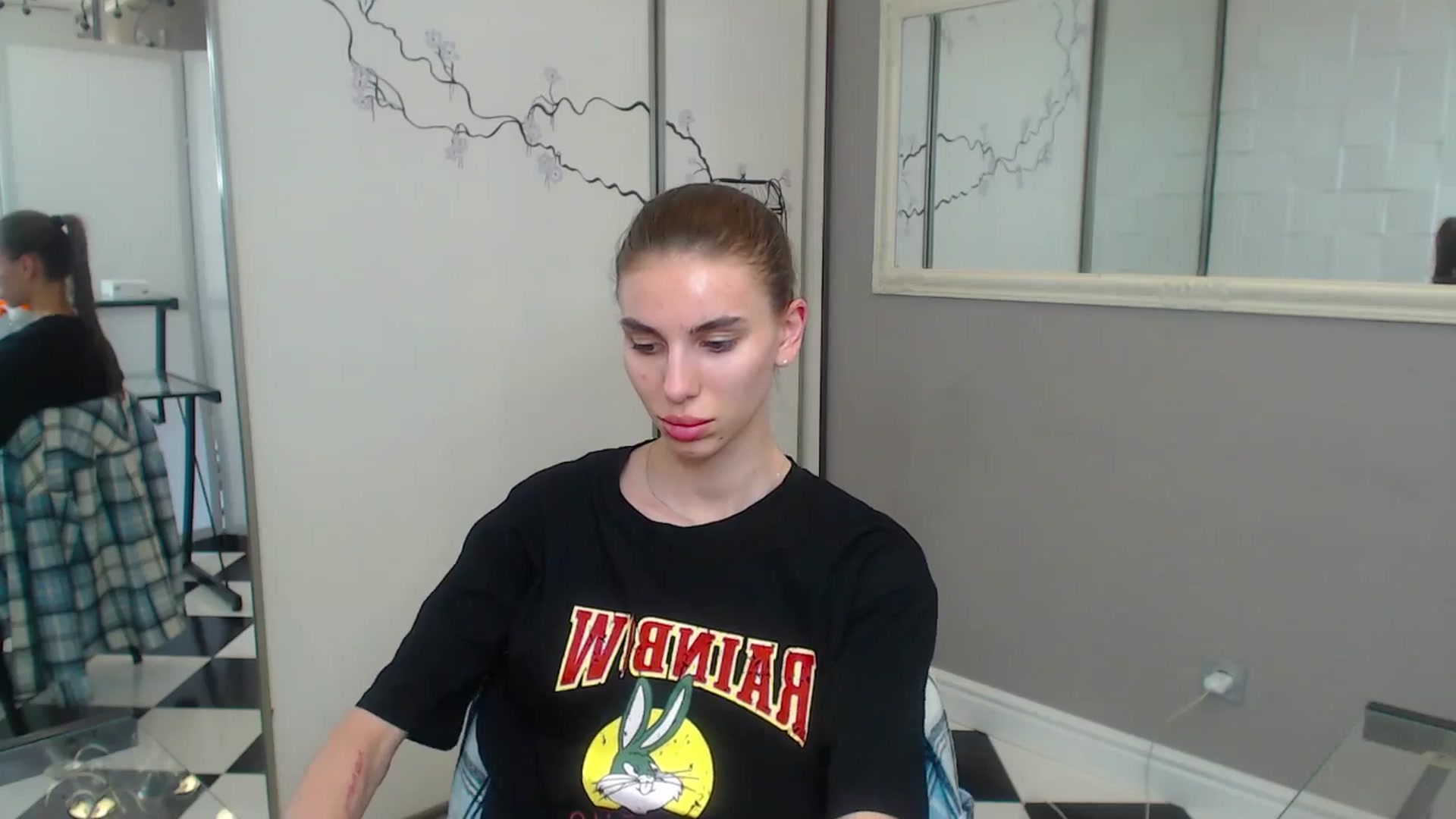 Gallery image thumbnail from Graceful_Doll's myfreecams stream on, 06/21/2025, 11:06 image 2 of 20