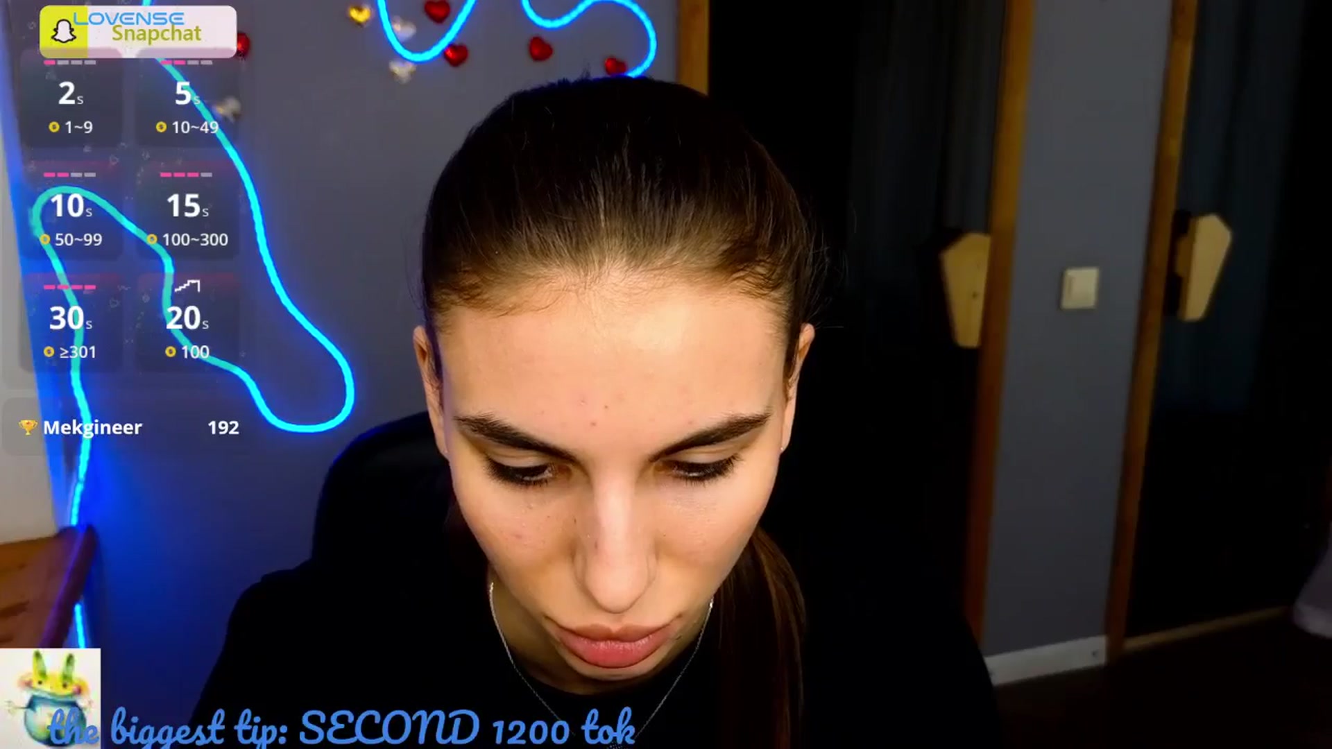 Gallery image thumbnail from Graceful_Doll's myfreecams stream on, 06/27/2025, 08:03 image 18 of 20
