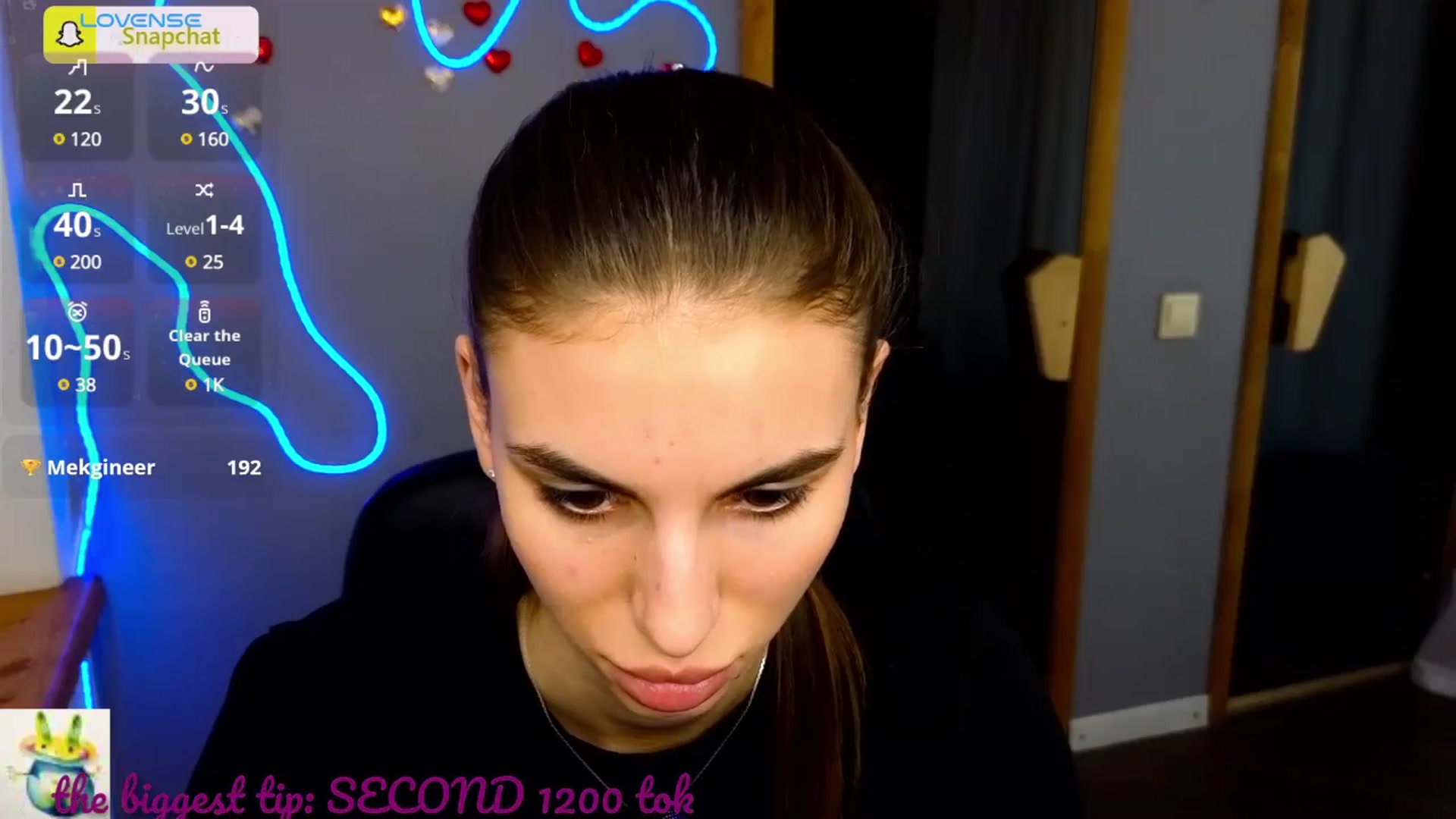 Gallery image thumbnail from Graceful_Doll's myfreecams stream on, 06/27/2025, 08:03 image 19 of 20