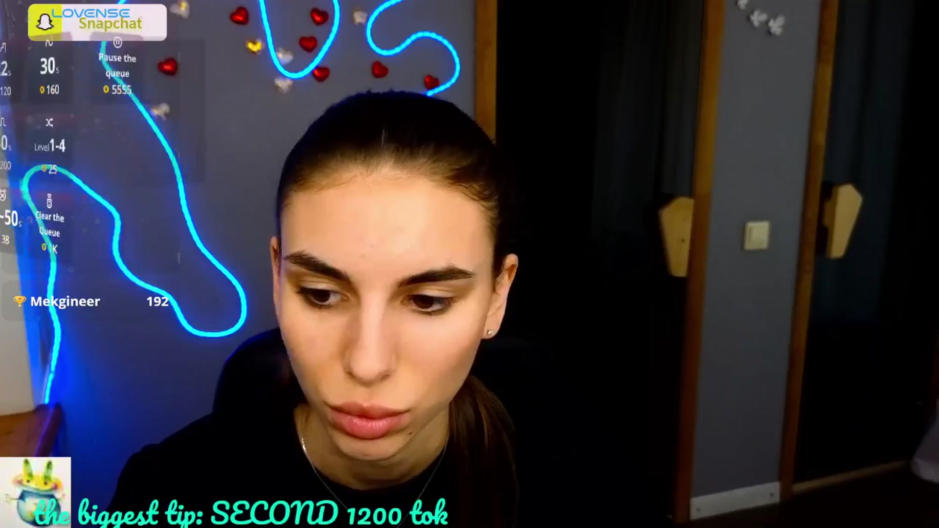Gallery image thumbnail from Graceful_Doll's myfreecams stream on, 06/27/2025, 08:03 image 17 of 20