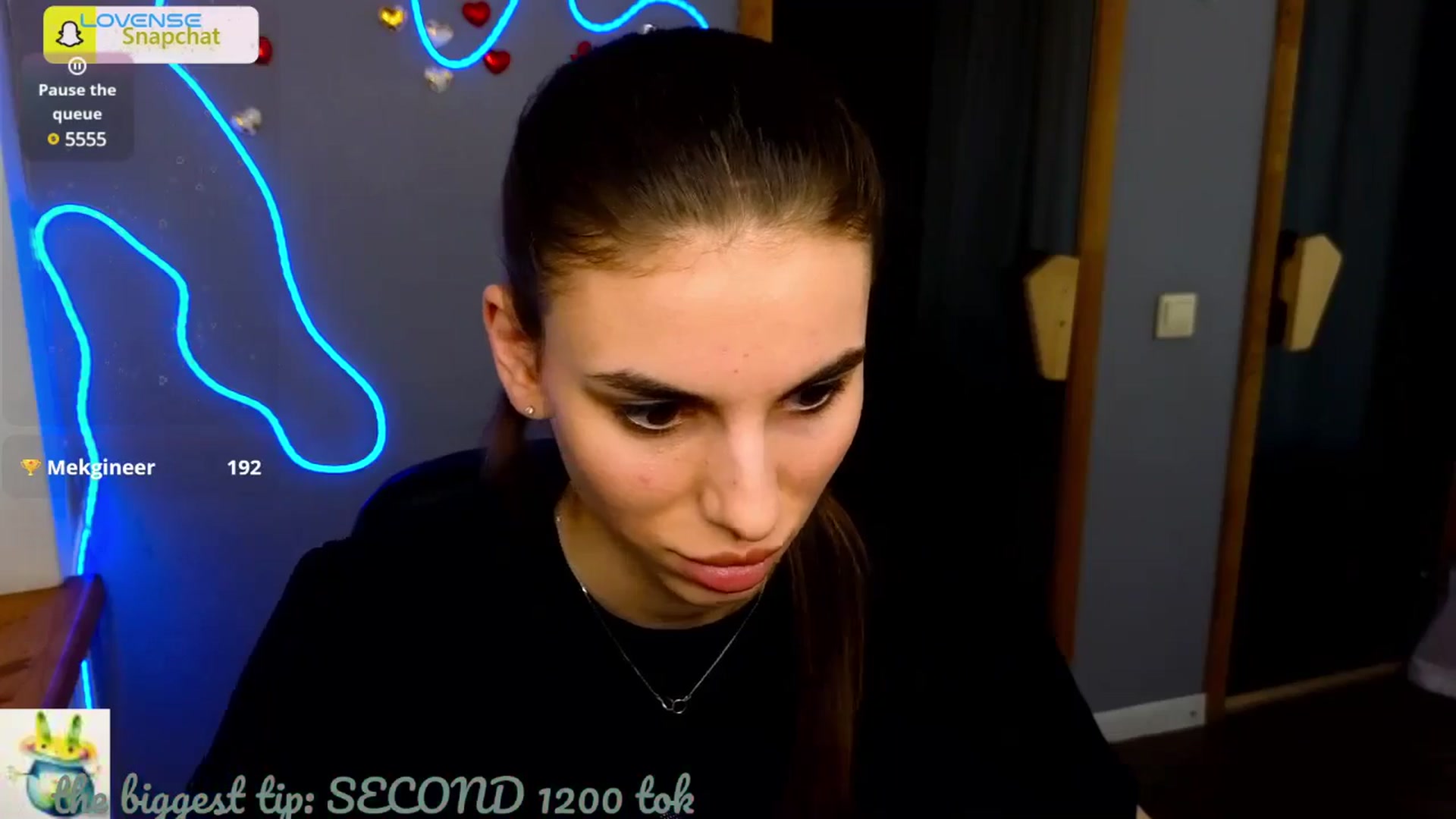 Gallery image thumbnail from Graceful_Doll's myfreecams stream on, 06/27/2025, 08:03 image 20 of 20