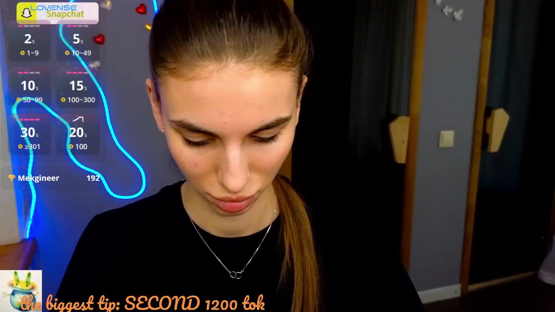 Gallery image thumbnail from Graceful_Doll's myfreecams stream on, 06/27/2025, 08:03 image 6 of 20