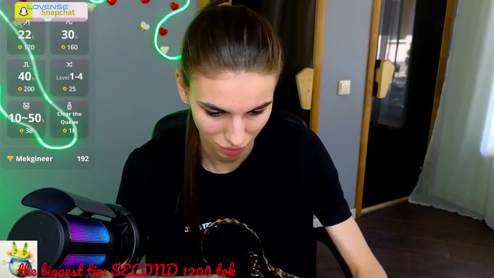 Gallery image thumbnail from Graceful_Doll's myfreecams stream on, 06/27/2025, 10:43 image 19 of 20