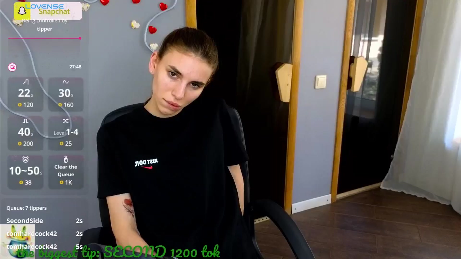Gallery image thumbnail from Graceful_Doll's myfreecams stream on, 06/27/2025, 10:43 image 3 of 20