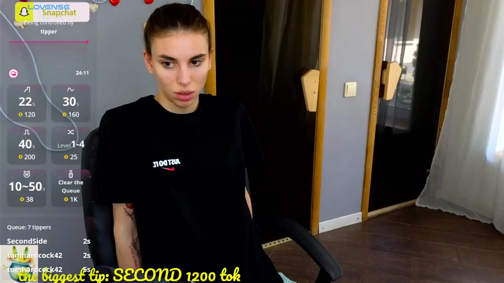 Gallery image thumbnail from Graceful_Doll's myfreecams stream on, 06/27/2025, 10:43 image 1 of 20