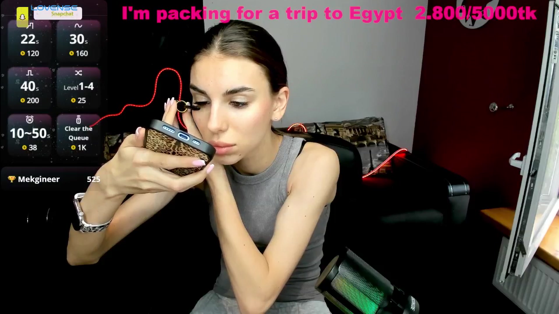 Gallery image thumbnail from Graceful_Doll's myfreecams stream on, 06/28/2025, 09:40 image 7 of 20