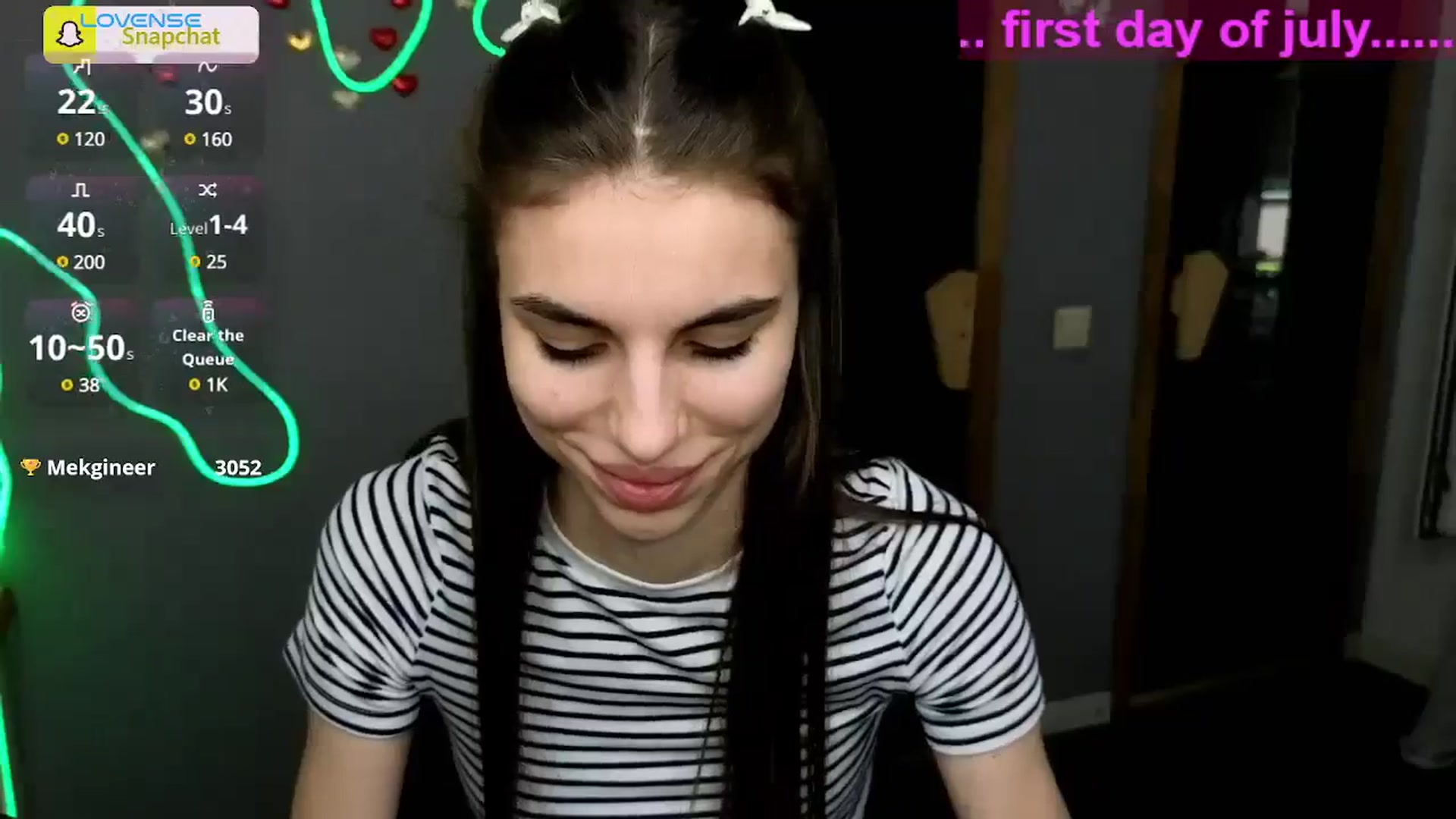Gallery image thumbnail from Graceful_Doll's myfreecams stream on, 07/01/2025, 11:11 image 7 of 20