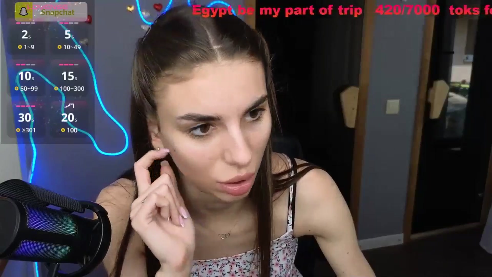 Gallery image thumbnail from Graceful_Doll's myfreecams stream on, 07/05/2025, 09:04 image 14 of 20