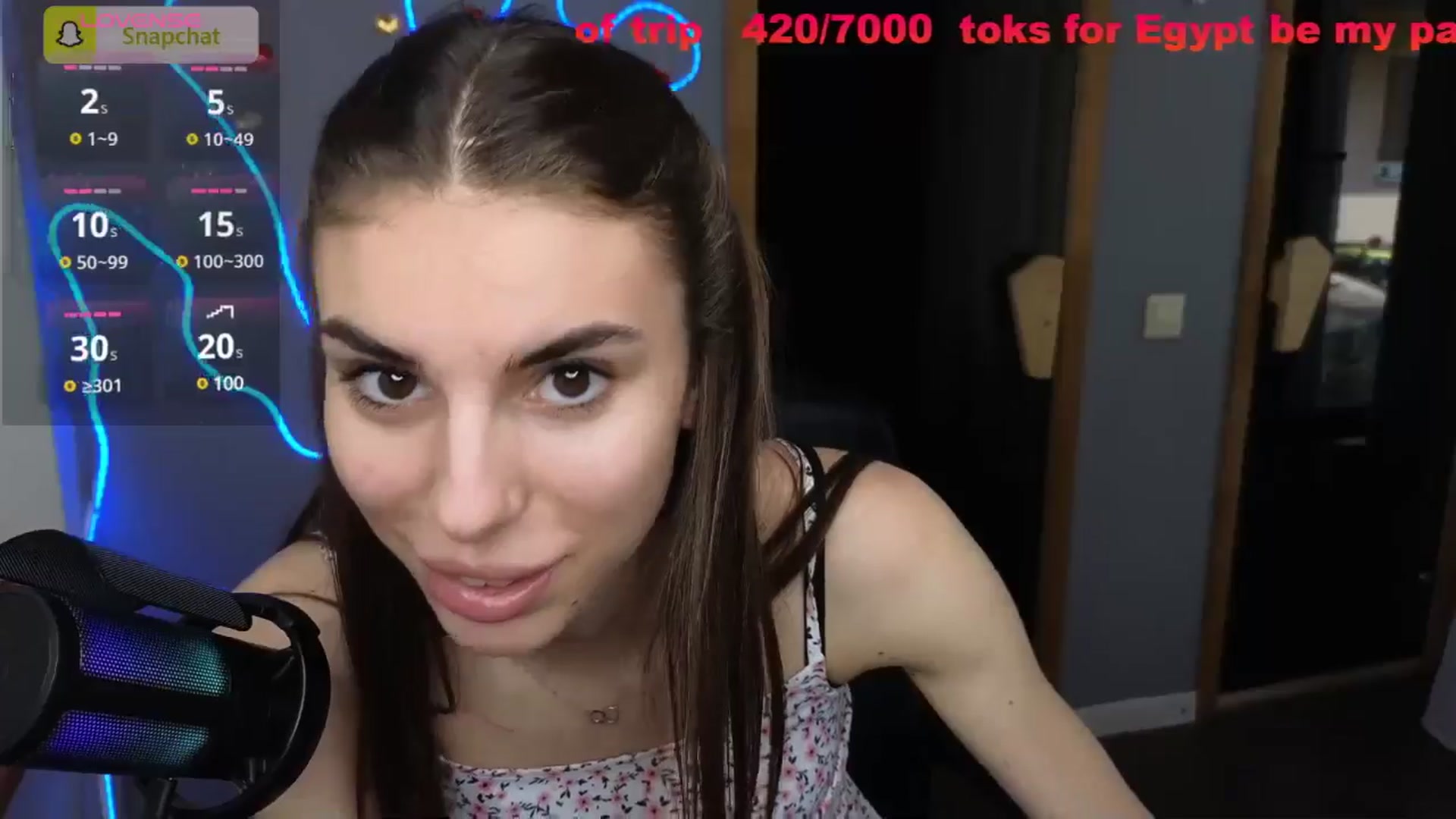 Gallery image thumbnail from Graceful_Doll's myfreecams stream on, 07/05/2025, 09:04 image 12 of 20