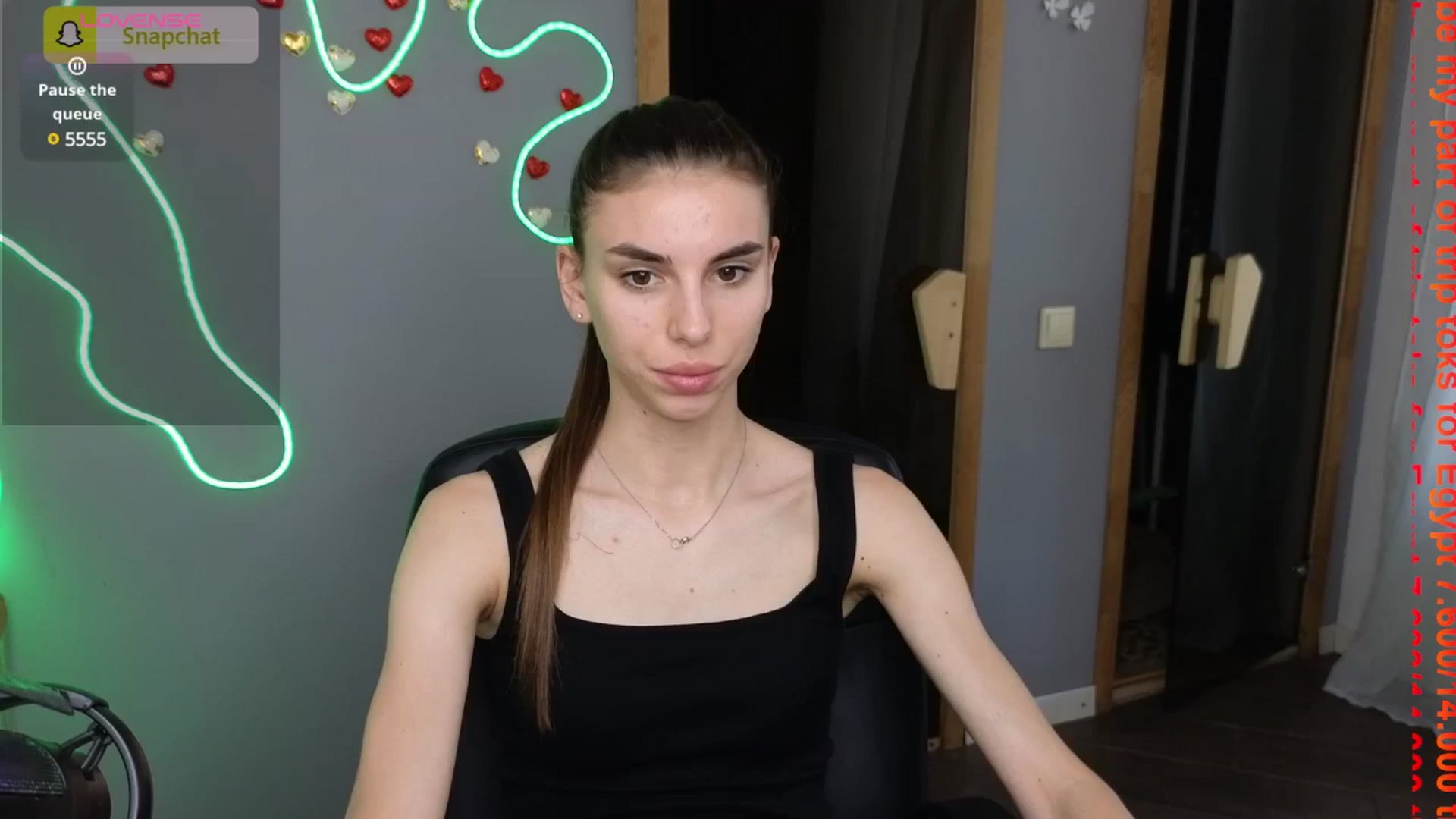 Gallery image thumbnail from Graceful_Doll's myfreecams stream on, 07/08/2025, 10:22 image 9 of 20