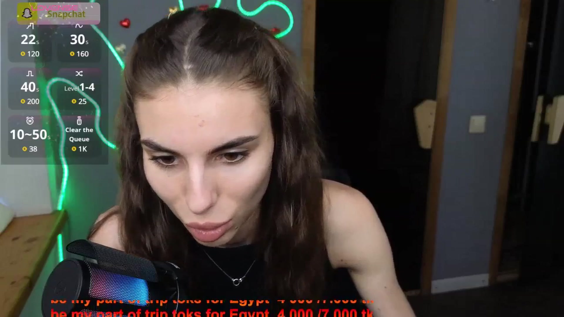 Gallery image thumbnail from Graceful_Doll's myfreecams stream on, 07/09/2025, 11:15 image 7 of 20
