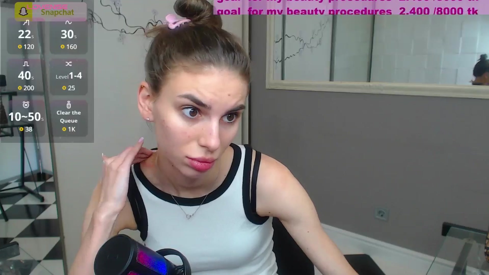 Gallery image thumbnail from Graceful_Doll's myfreecams stream on, 07/10/2025, 11:45 image 7 of 20