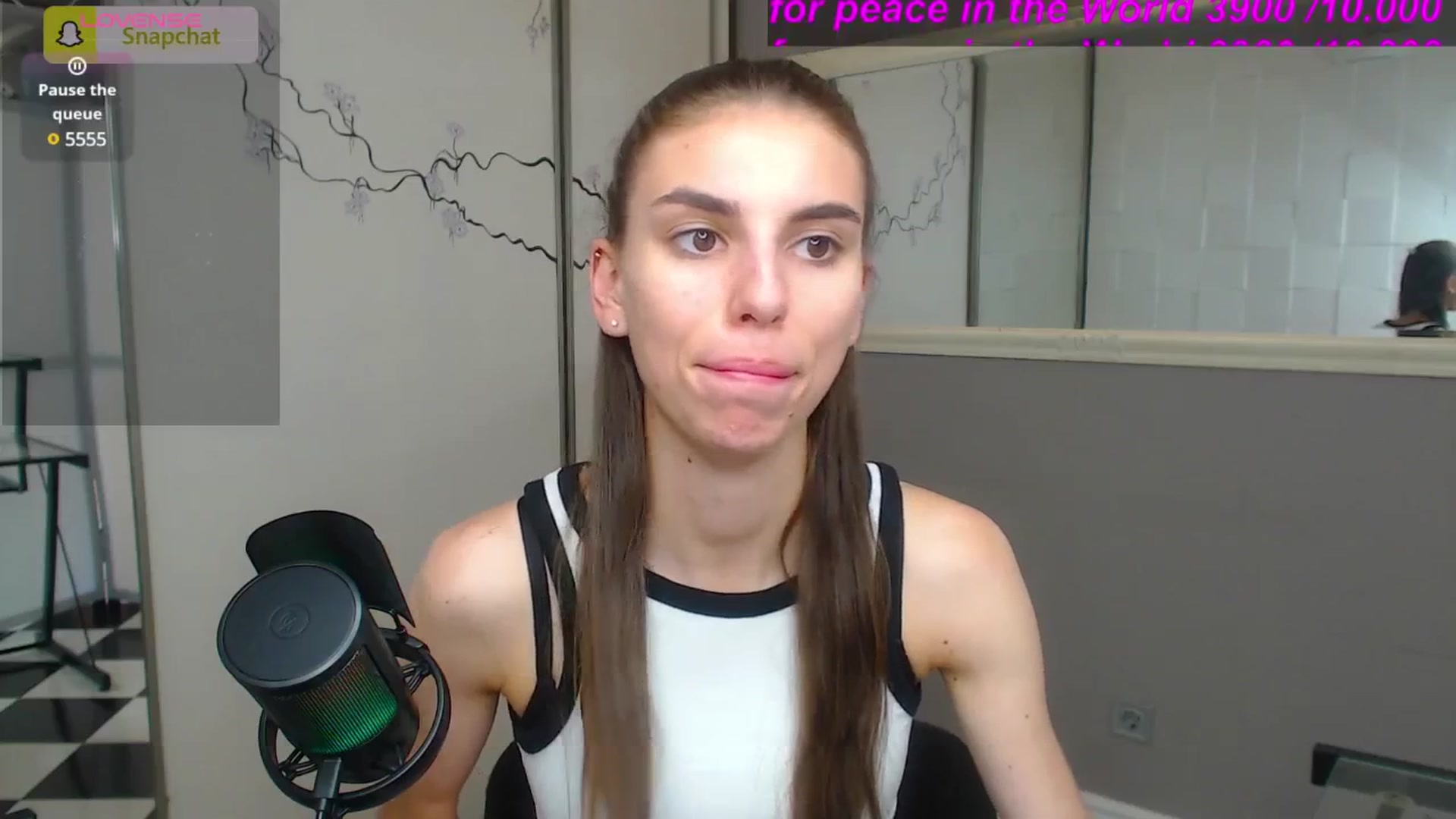 Gallery image thumbnail from Graceful_Doll's myfreecams stream on, 07/12/2025, 10:40 image 18 of 20