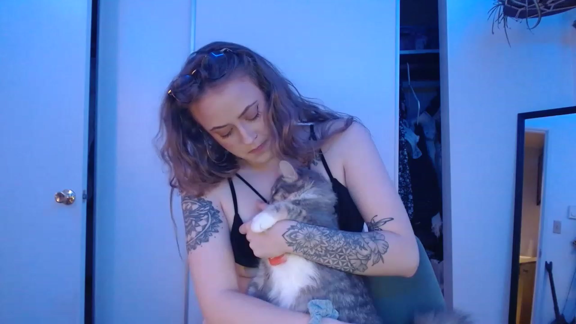 Gallery image thumbnail from Gracexgala's myfreecams stream on, 11/15/2022, 07:57 image 16 of 20