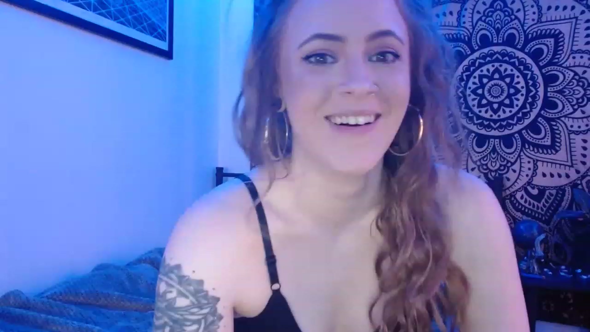 Gallery image thumbnail from Gracexgala's myfreecams stream on, 11/18/2022, 09:41 image 1 of 20