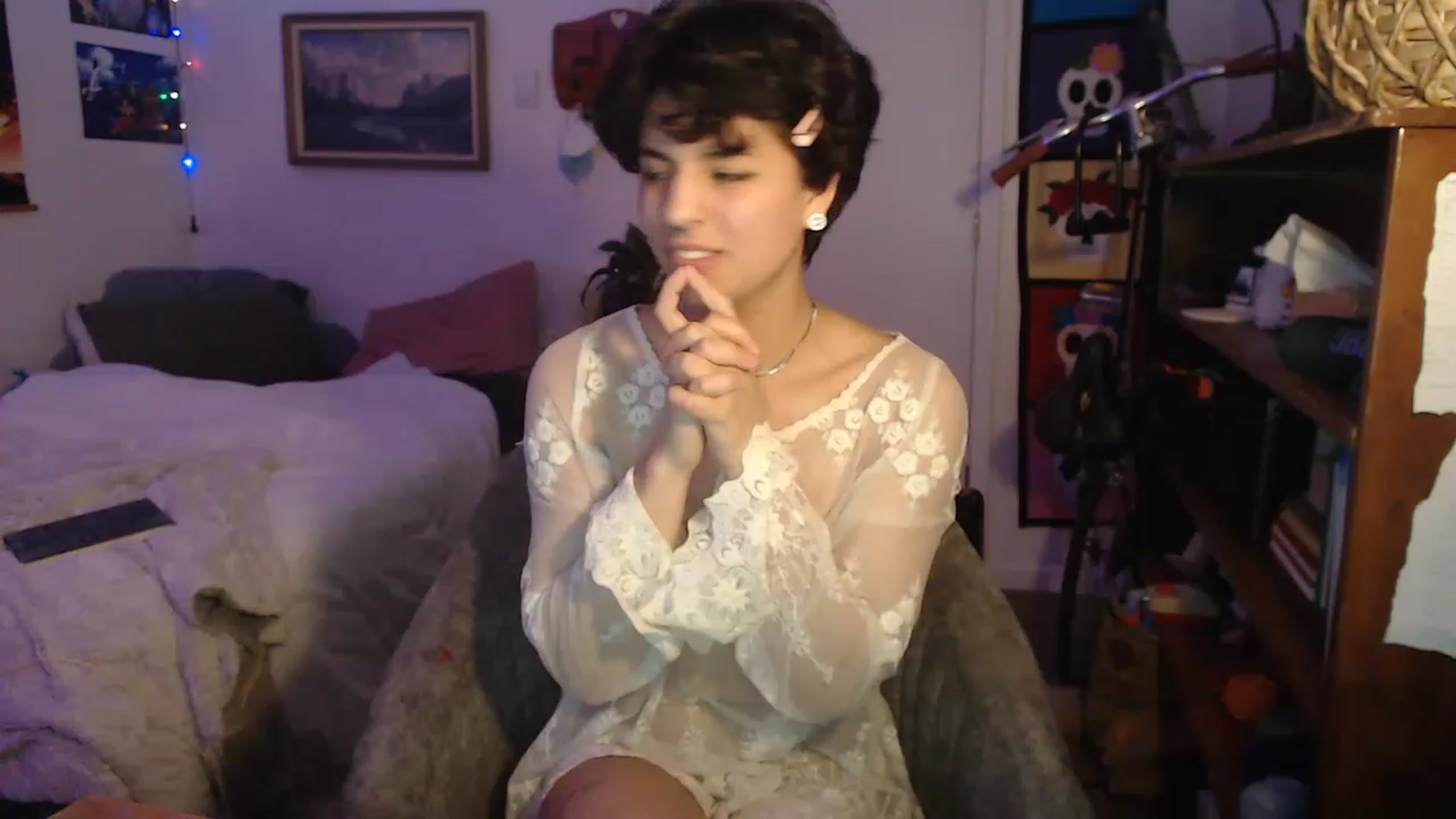 Gallery image thumbnail from Gracey_Bunny's myfreecams stream on, 04/17/2023, 10:57 image 3 of 20