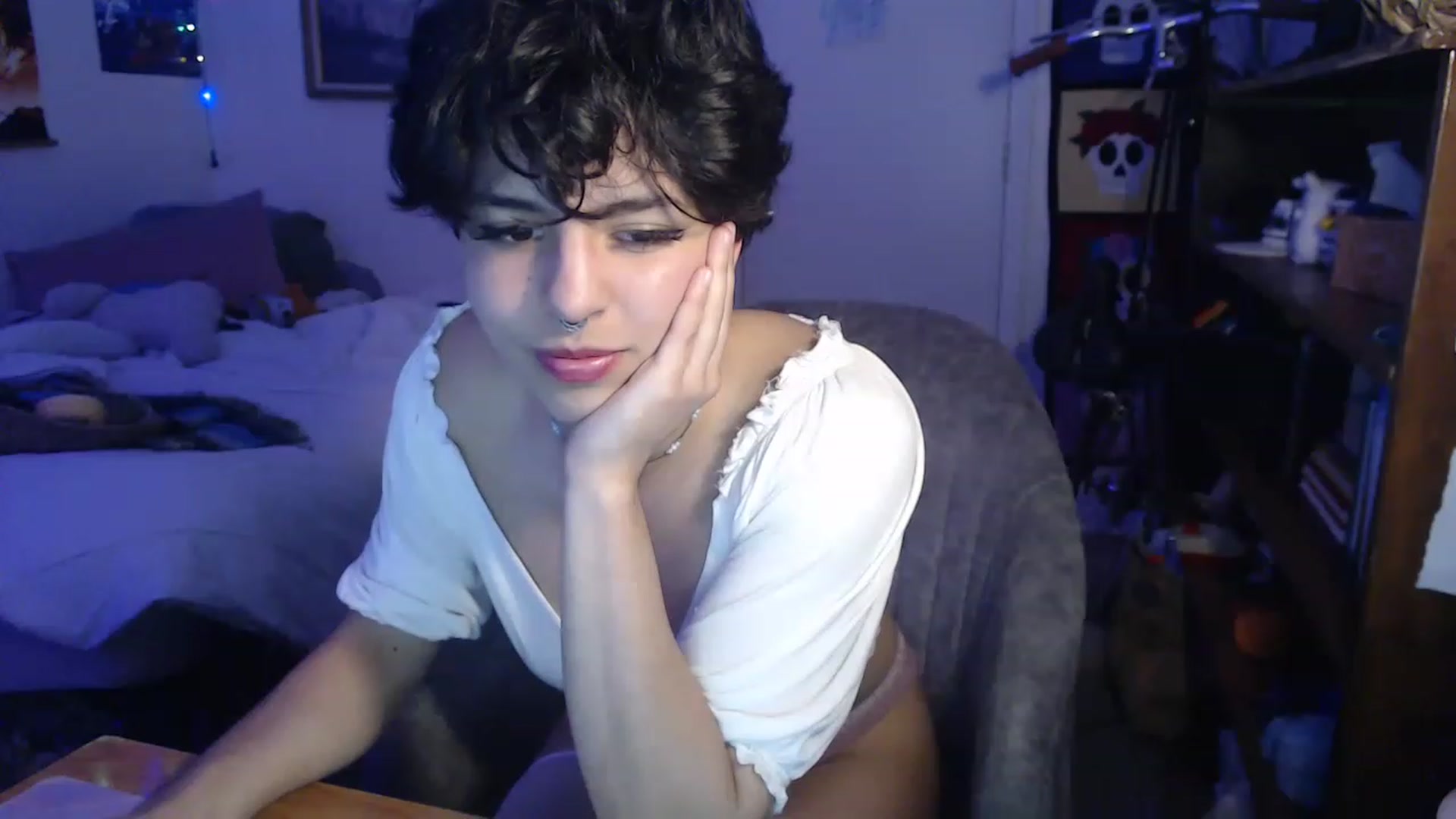 Gallery image thumbnail from Gracey_Bunny's myfreecams stream on, 04/18/2023, 07:39 image 10 of 20