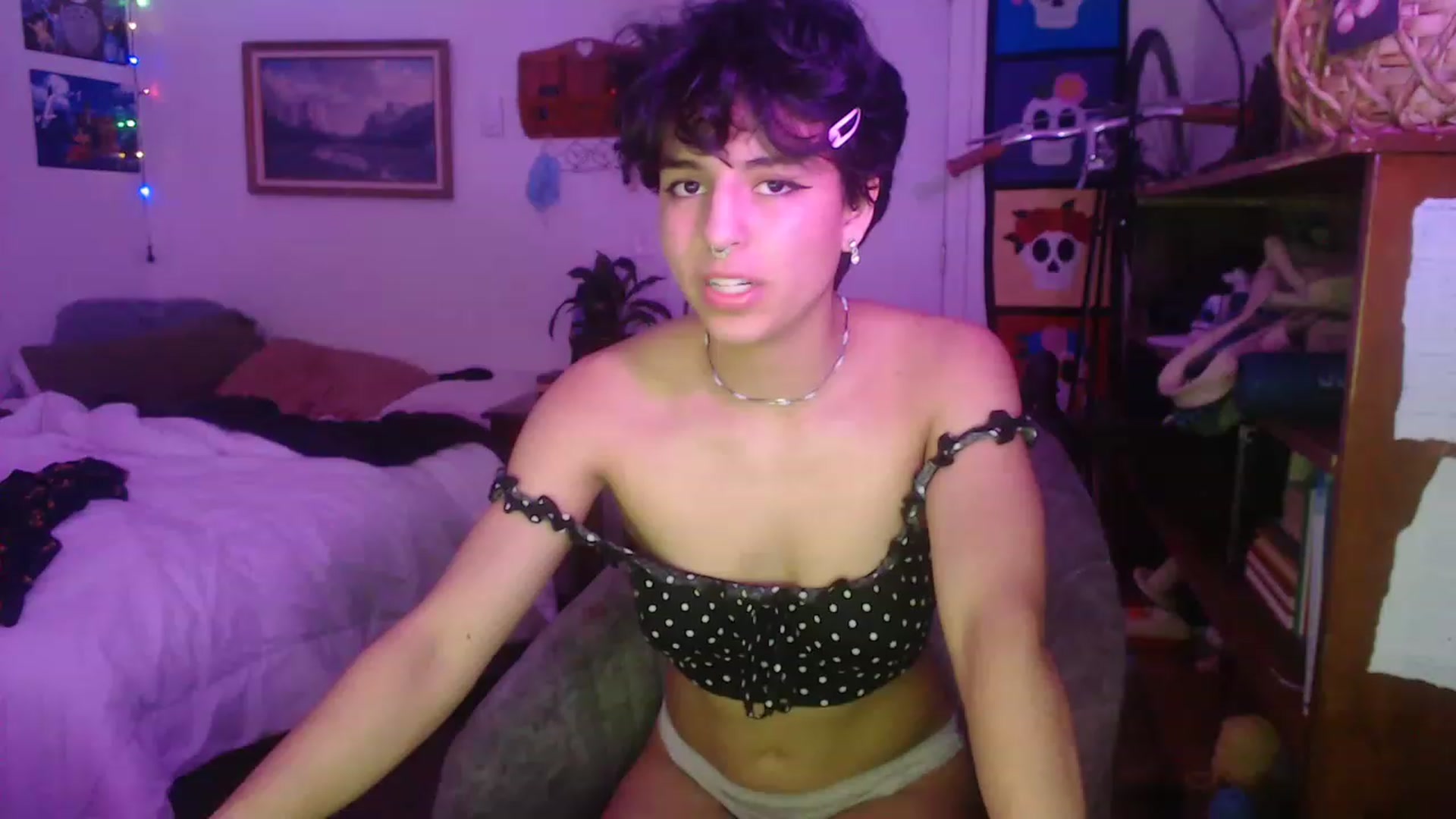Gallery image thumbnail from Gracey_Bunny's myfreecams stream on, 04/19/2023, 09:19 image 15 of 20