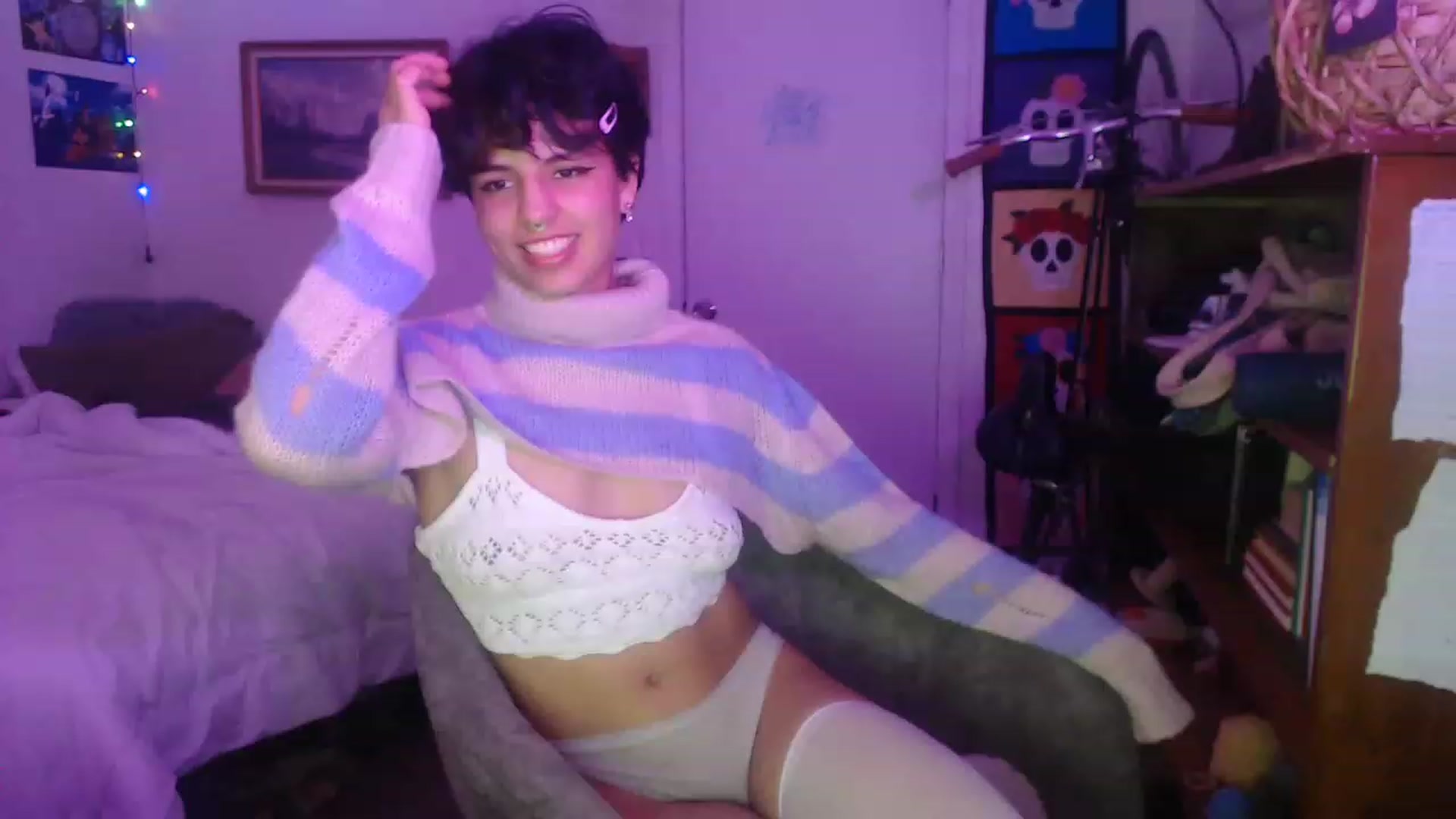 Gallery image thumbnail from Gracey_Bunny's myfreecams stream on, 04/19/2023, 09:19 image 1 of 20