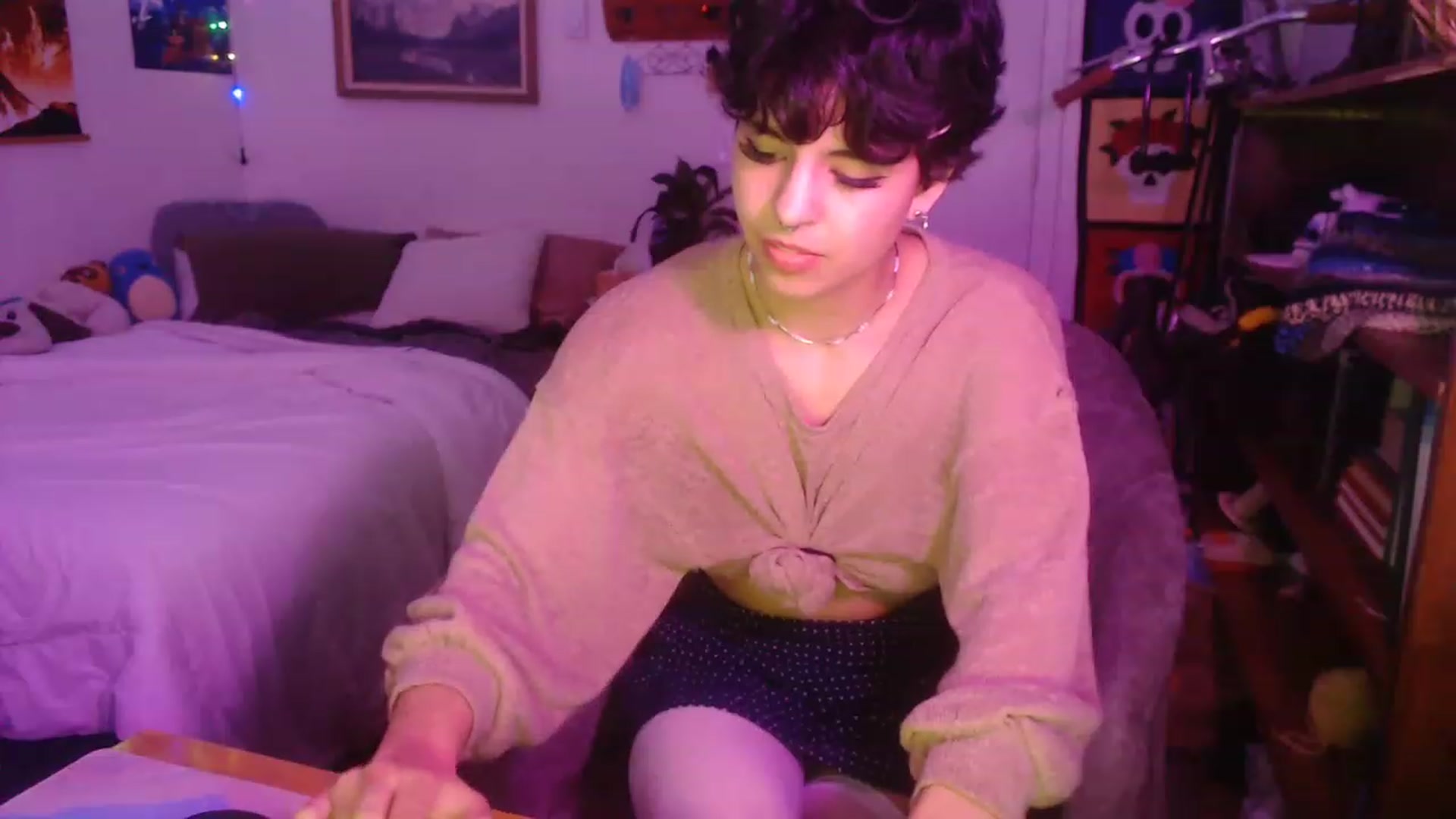 Gallery image thumbnail from Gracey_Bunny's myfreecams stream on, 04/20/2023, 09:00 image 15 of 20