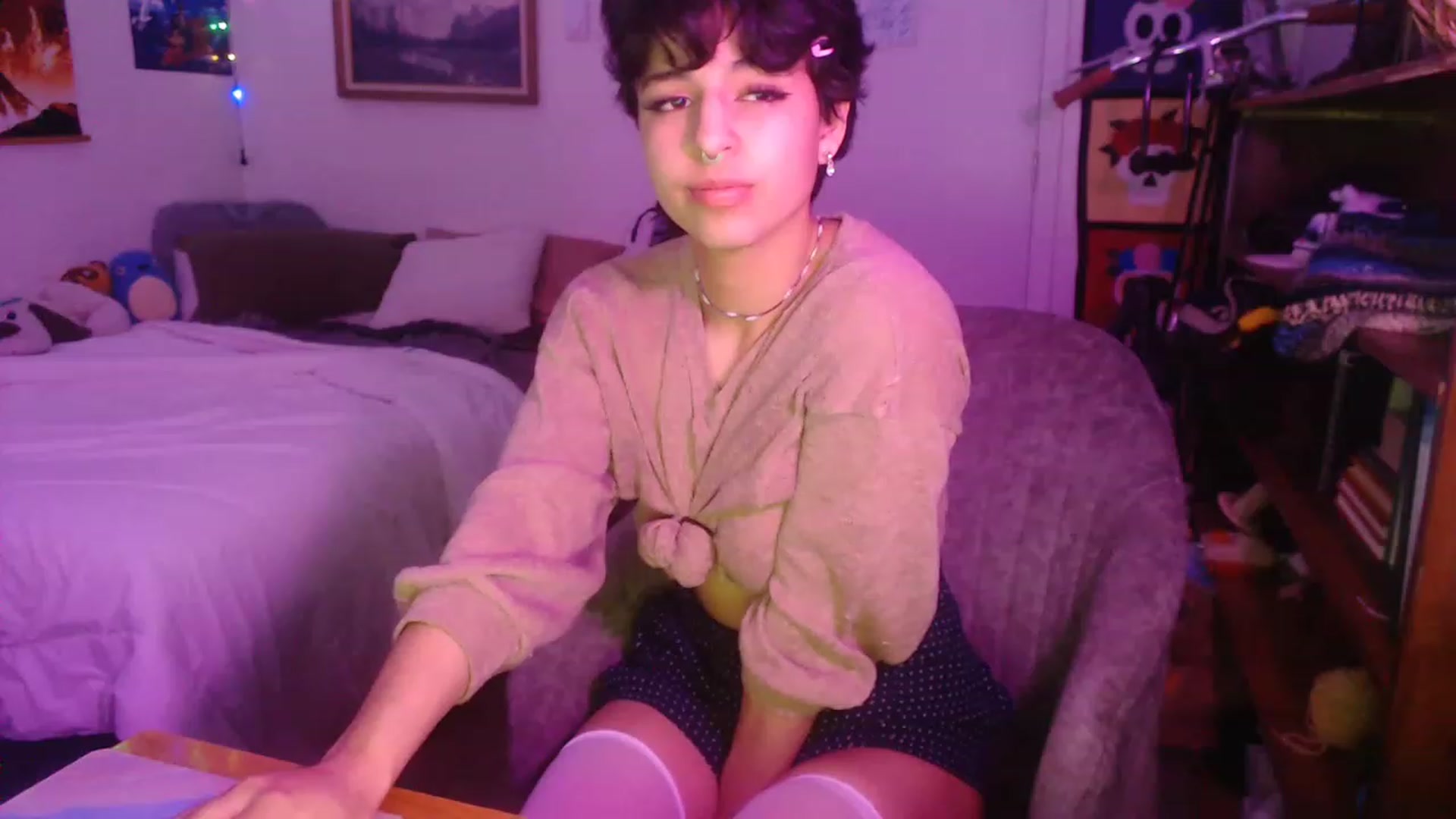 Gallery image thumbnail from Gracey_Bunny's myfreecams stream on, 04/20/2023, 09:00 image 18 of 20