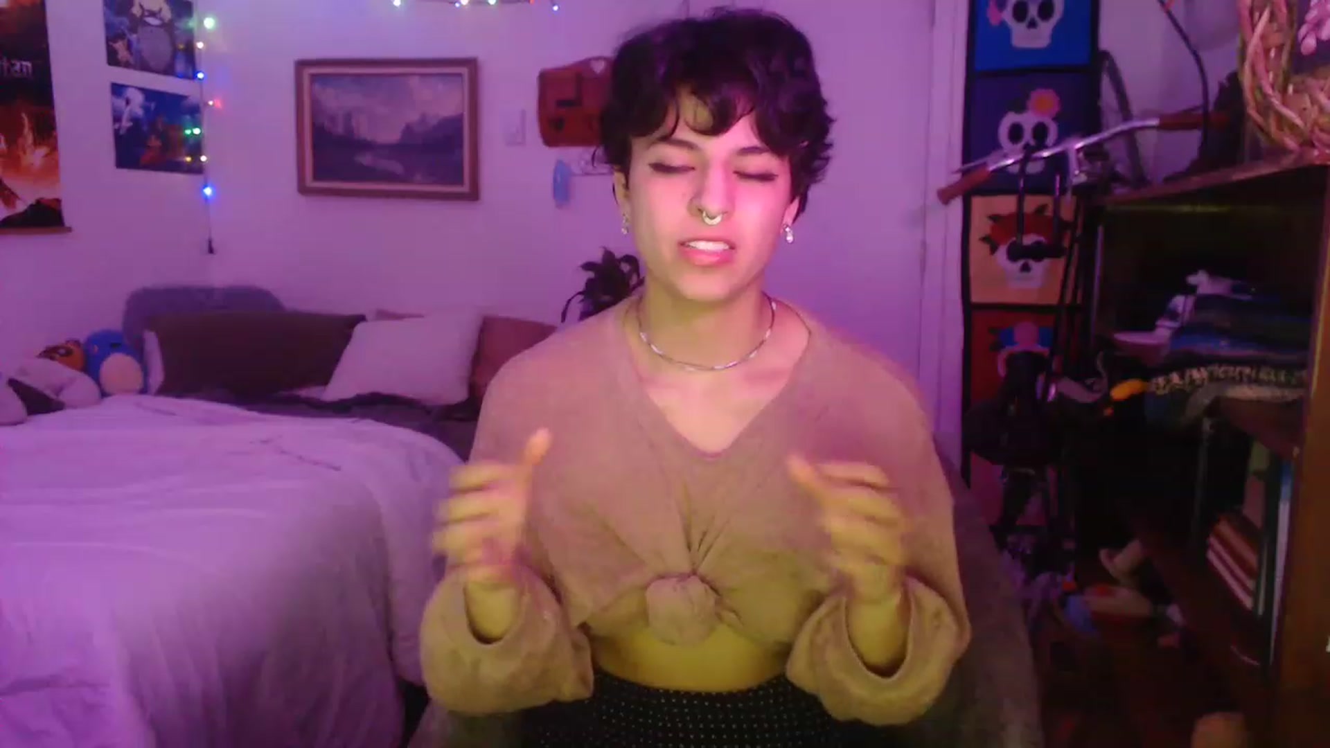 Gallery image thumbnail from Gracey_Bunny's myfreecams stream on, 04/20/2023, 09:00 image 4 of 20