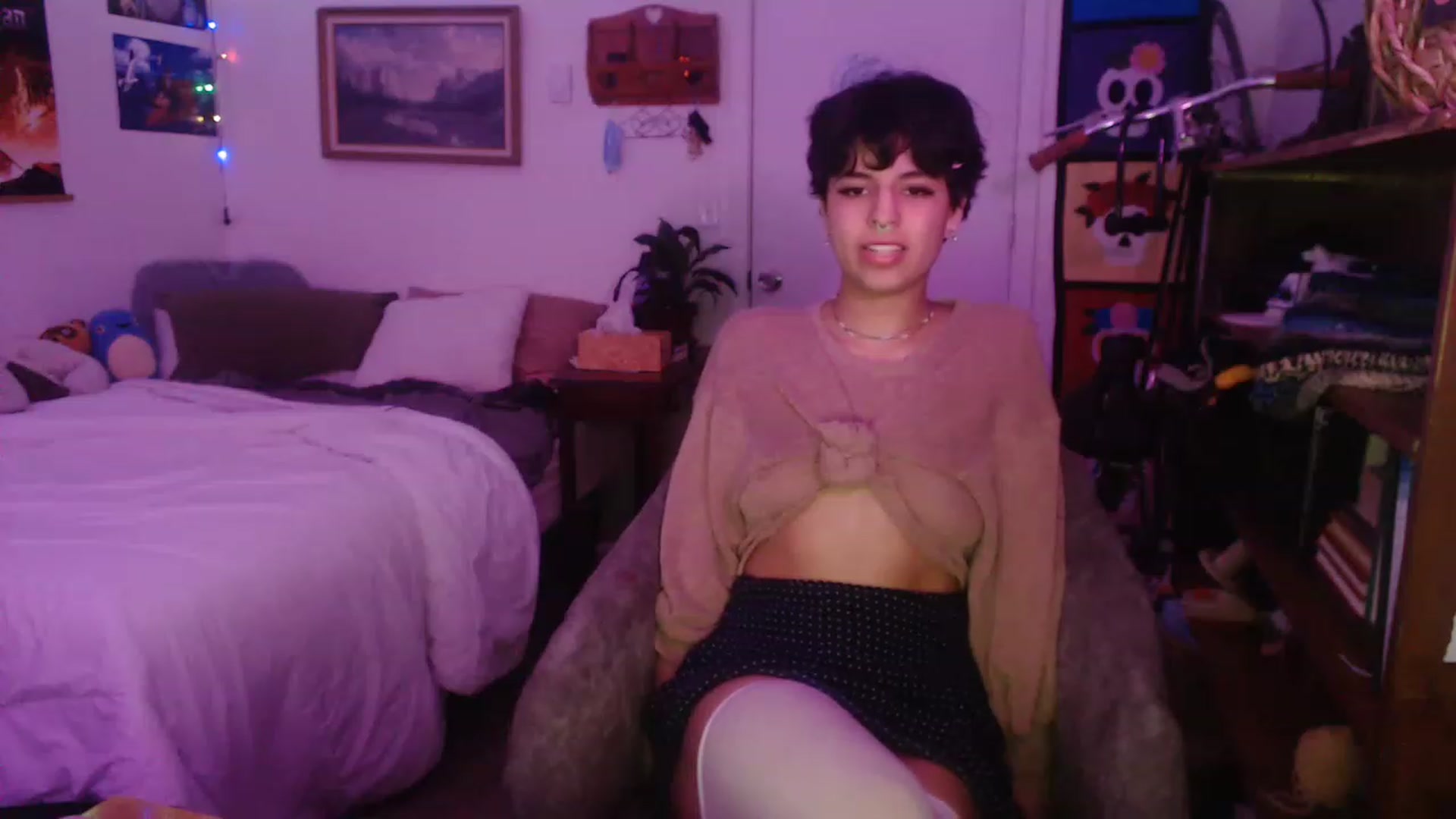 Gallery image thumbnail from Gracey_Bunny's myfreecams stream on, 04/20/2023, 09:00 image 8 of 20