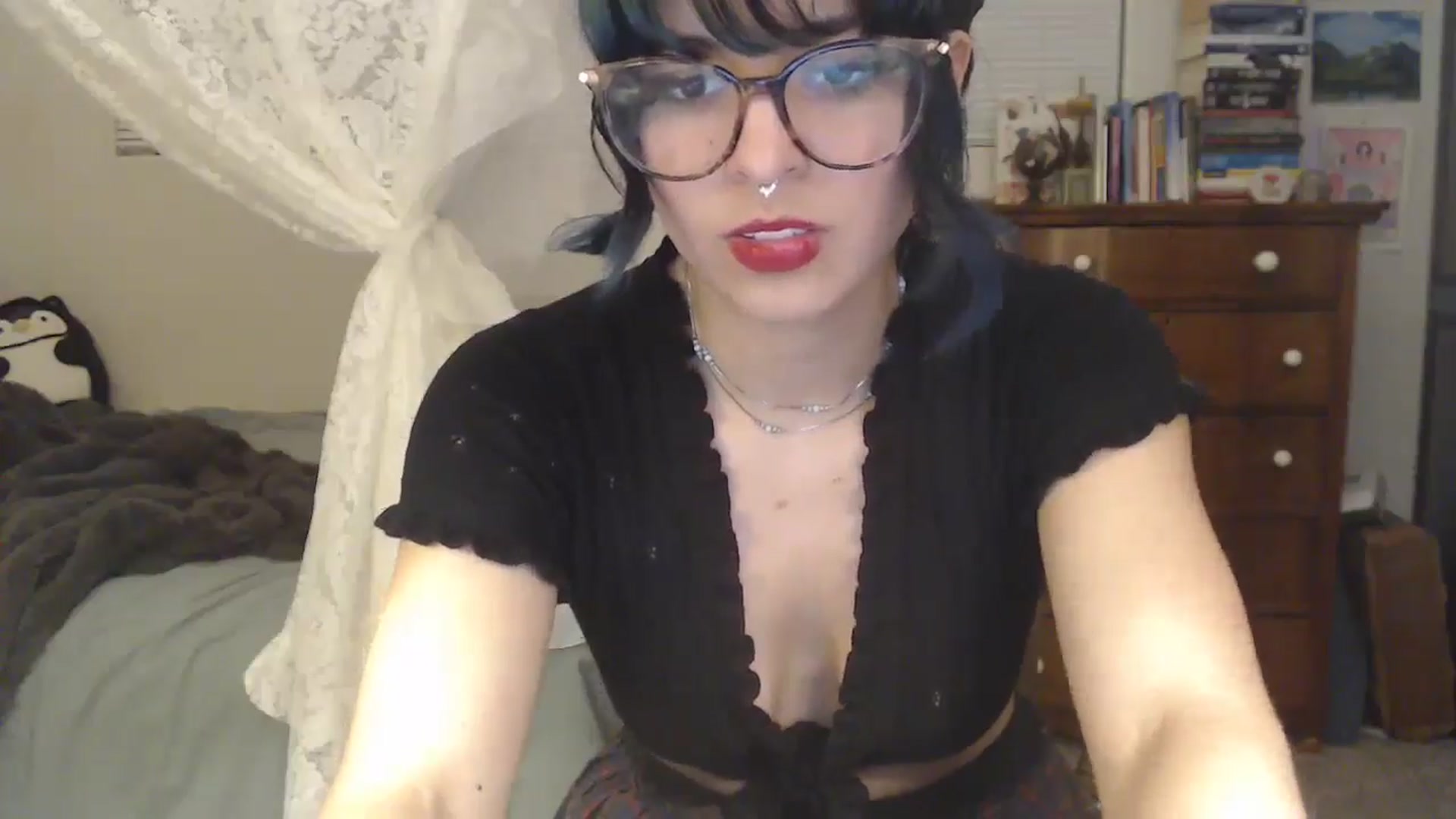 Gallery image thumbnail from Gracey_Bunny's myfreecams stream on, 05/28/2025, 07:25 image 19 of 20