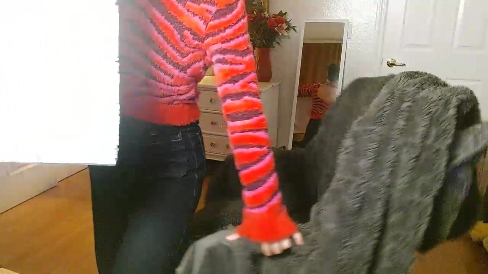 Gallery image thumbnail from Gracey_Bunny's myfreecams stream on, 05/16/2026, 02:45 image 18 of 20