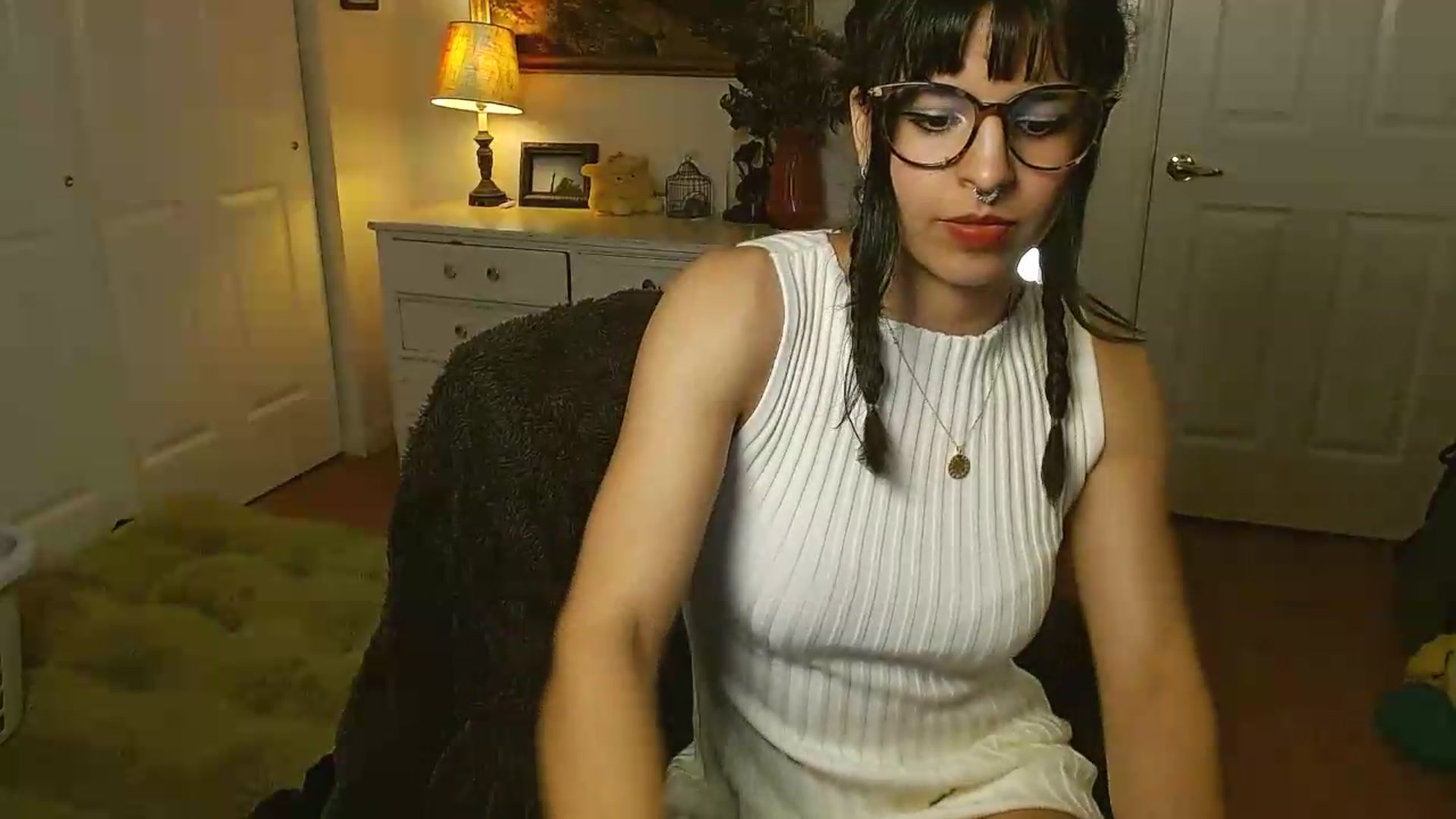 Gallery image thumbnail from Gracey_Bunny's myfreecams stream on, 06/05/2026, 03:08 image 4 of 20