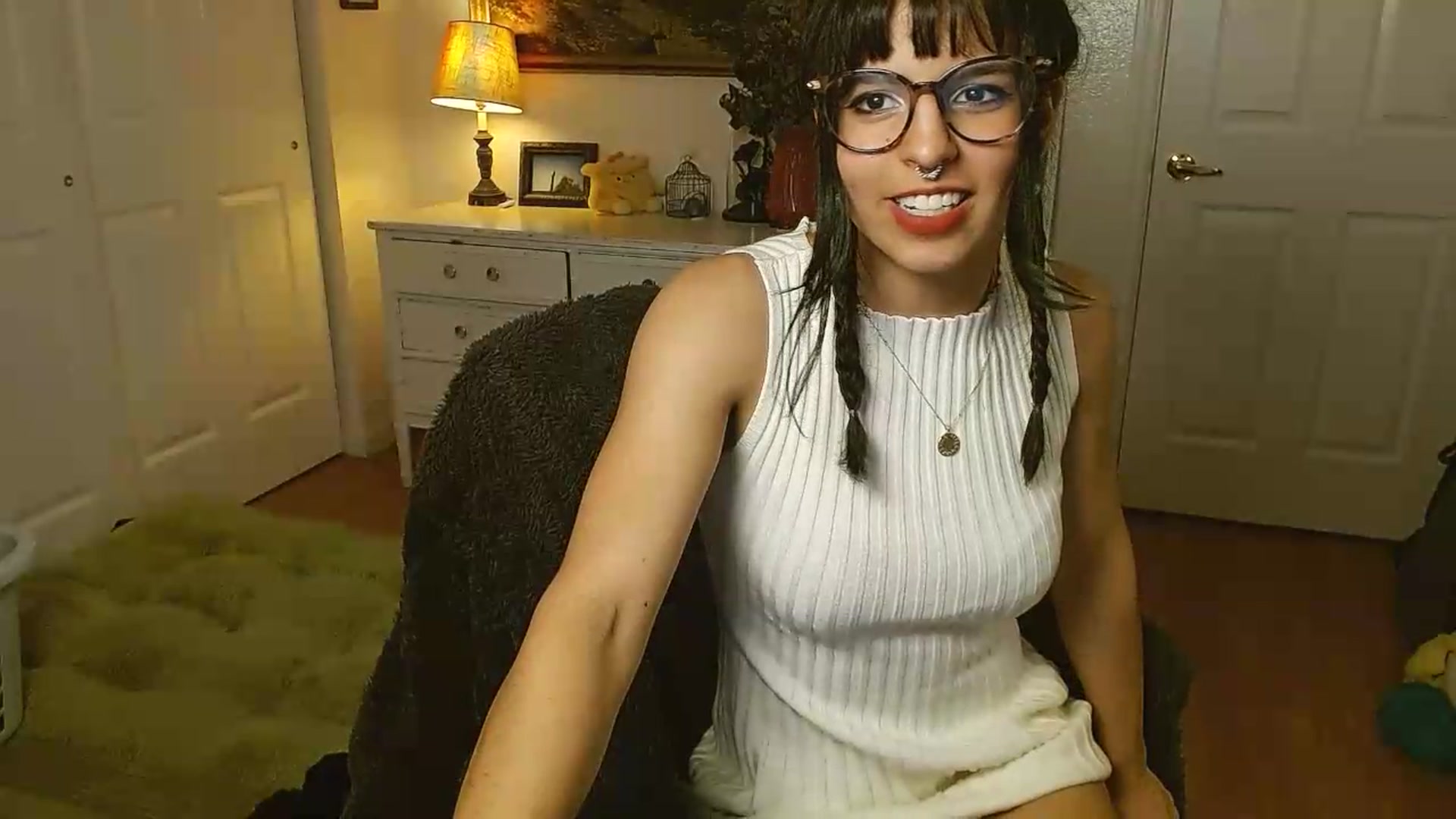 Gallery image thumbnail from Gracey_Bunny's myfreecams stream on, 06/05/2026, 03:08 image 5 of 20