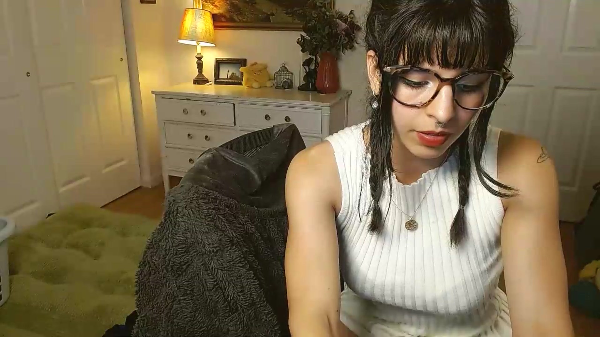 Gallery image thumbnail from Gracey_Bunny's myfreecams stream on, 06/05/2026, 03:08 image 12 of 20