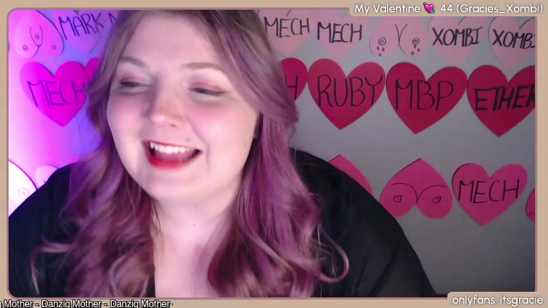 Gallery image thumbnail from Gracie's myfreecams stream on, 02/14/2024, 01:41 image 1 of 20