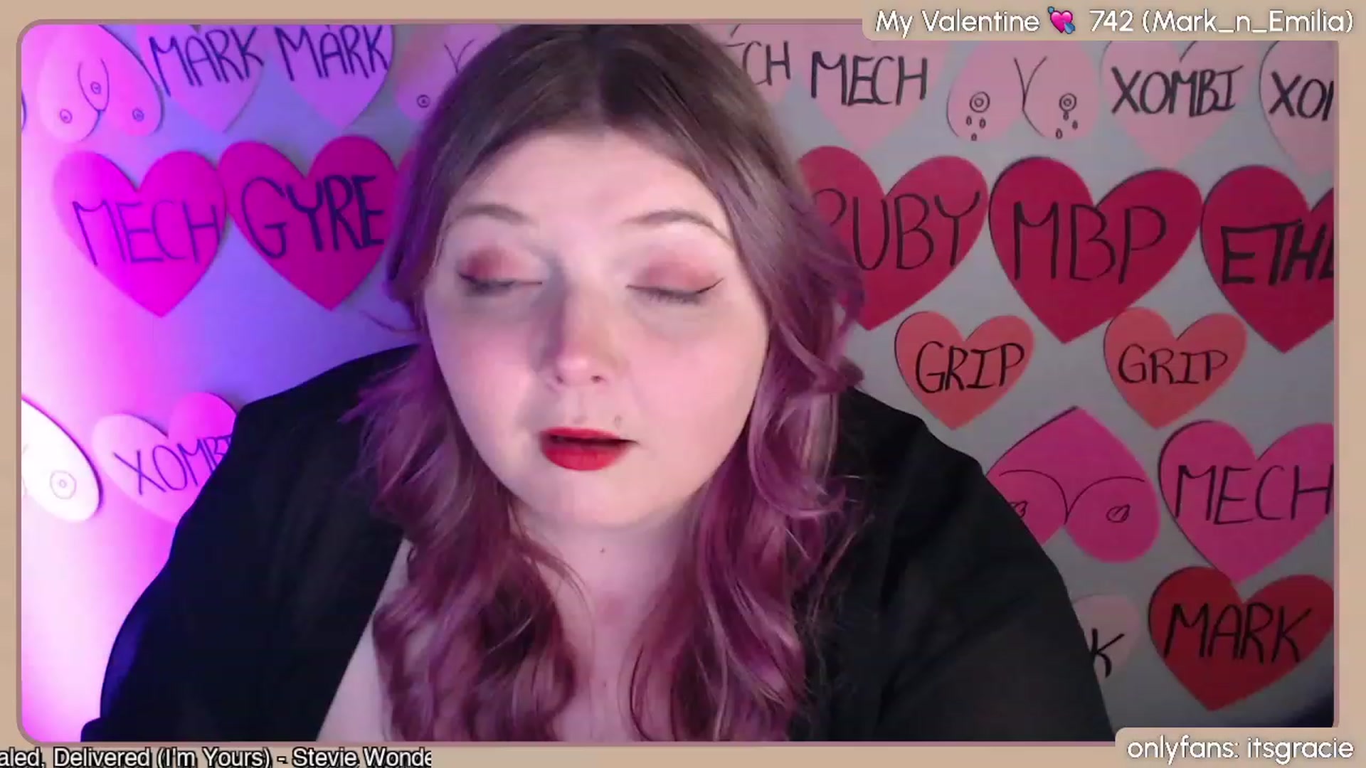 Gallery image thumbnail from Gracie's myfreecams stream on, 02/14/2024, 01:41 image 16 of 20