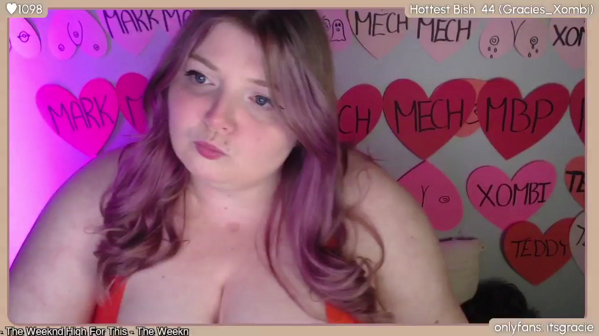 Gallery image thumbnail from Gracie's myfreecams stream on, 02/19/2024, 01:47 image 9 of 20