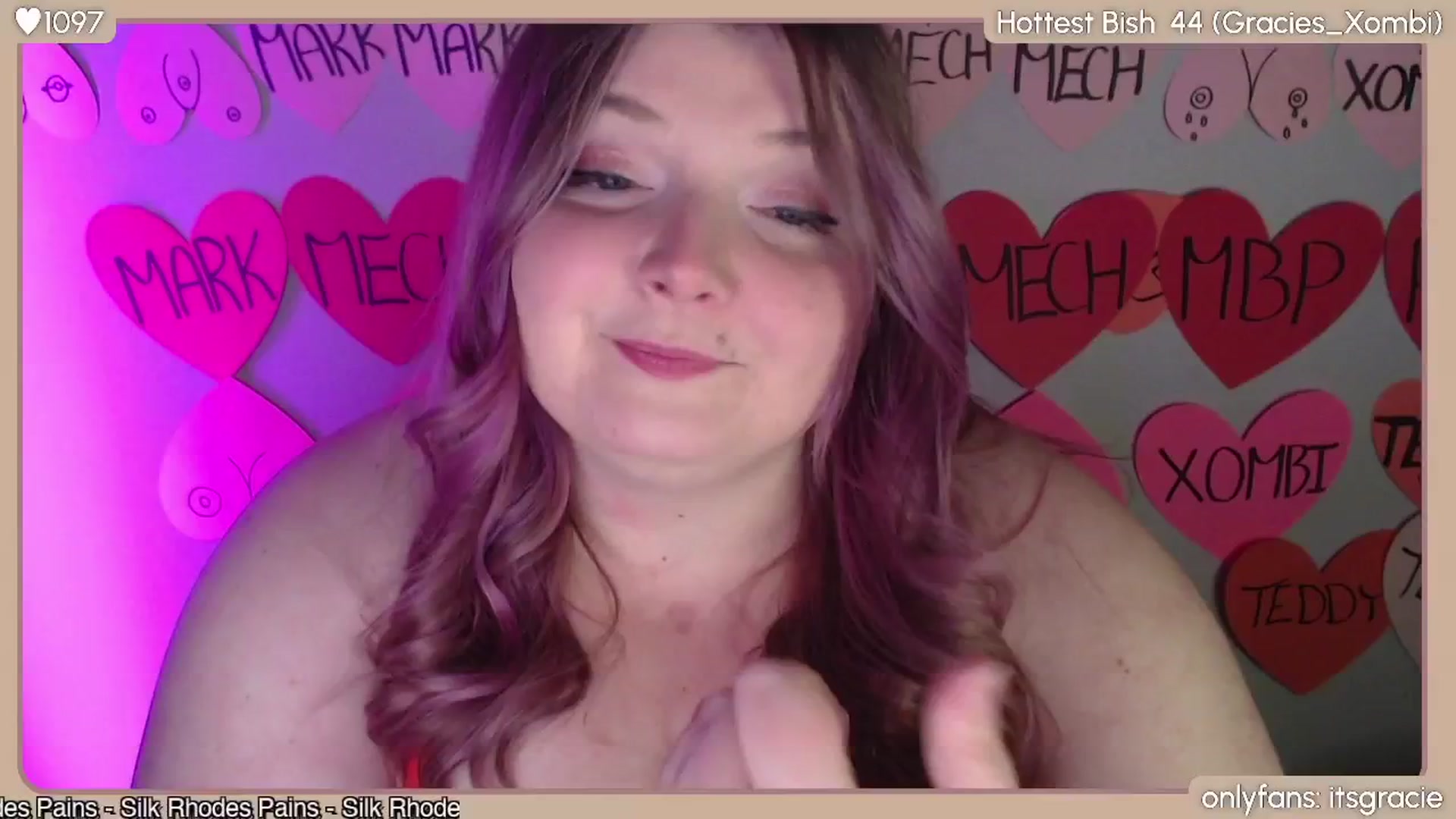 Gallery image thumbnail from Gracie's myfreecams stream on, 02/19/2024, 01:47 image 6 of 20