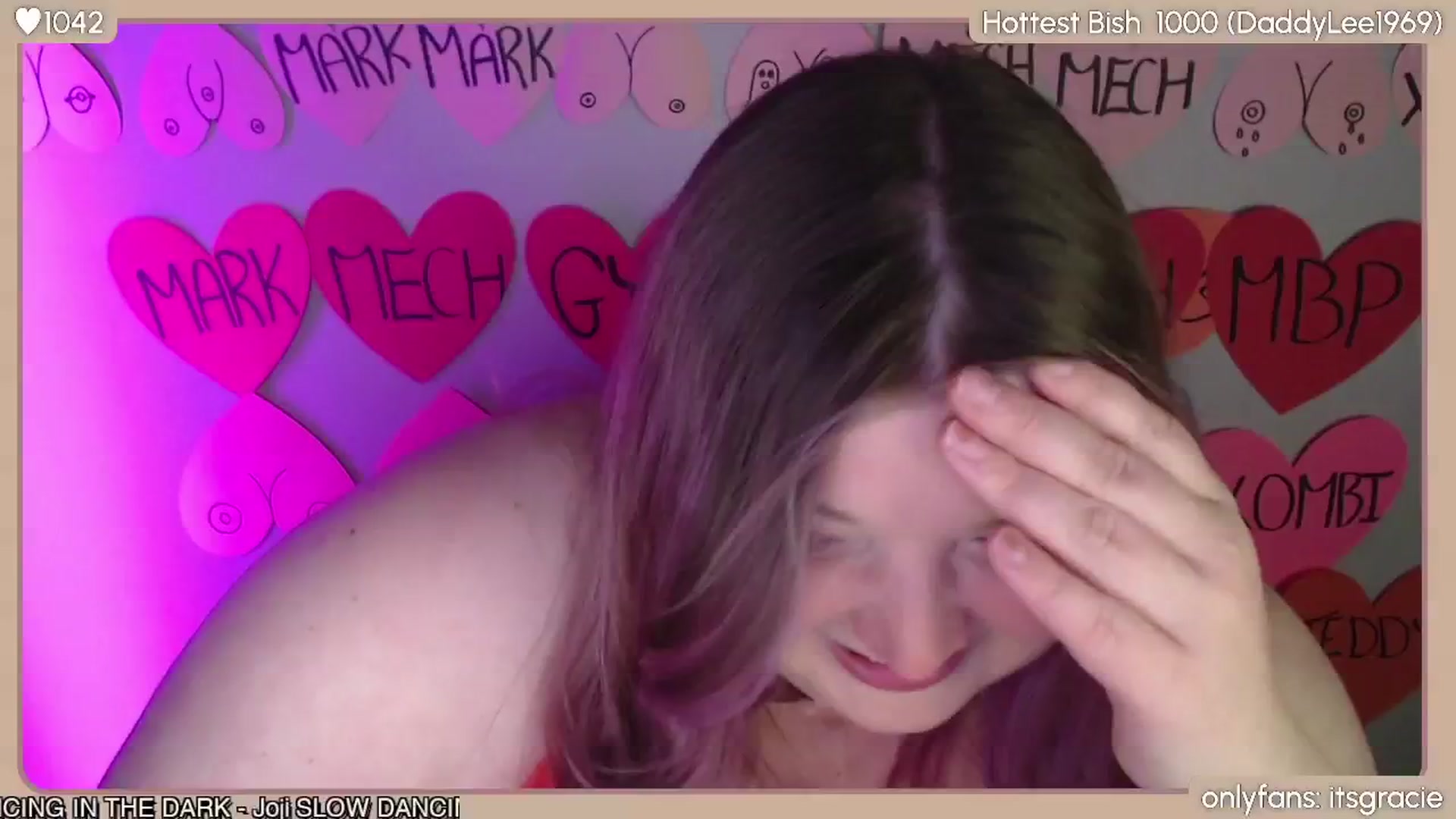 Gallery image thumbnail from Gracie's myfreecams stream on, 02/19/2024, 01:47 image 10 of 20