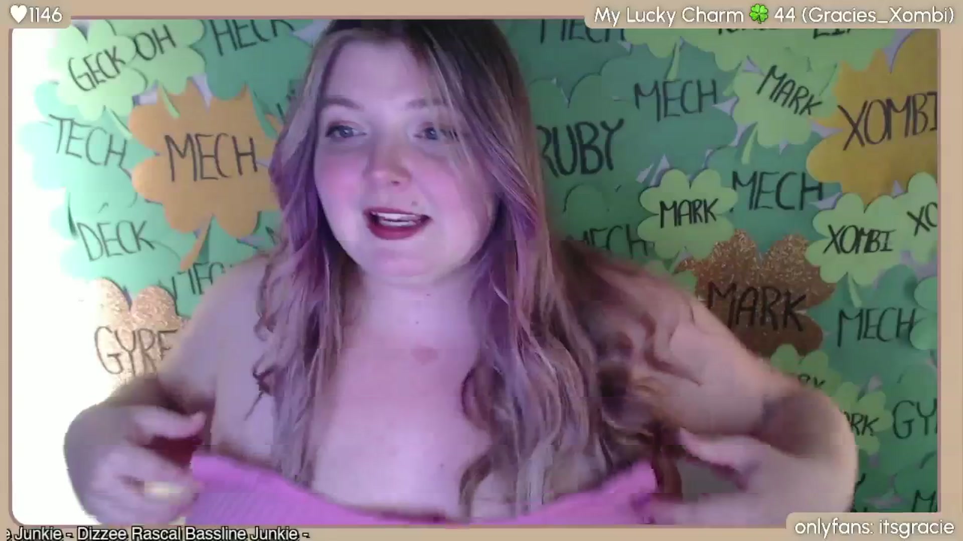 Gallery image thumbnail from Gracie's myfreecams stream on, 03/17/2024, 24:13 image 9 of 20