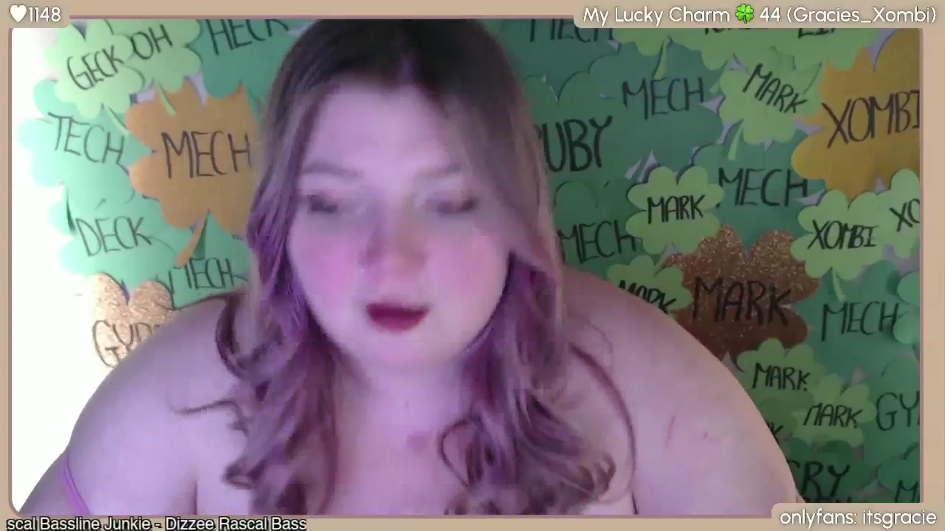 Gallery image thumbnail from Gracie's myfreecams stream on, 03/17/2024, 24:13 image 8 of 20