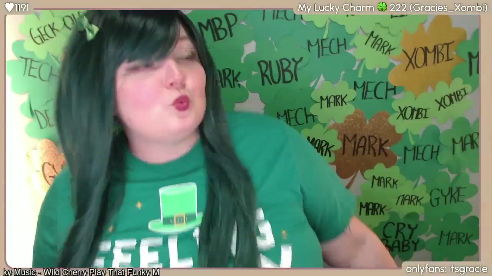 Gallery image thumbnail from Gracie's myfreecams stream on, 03/18/2024, 24:01 image 7 of 20