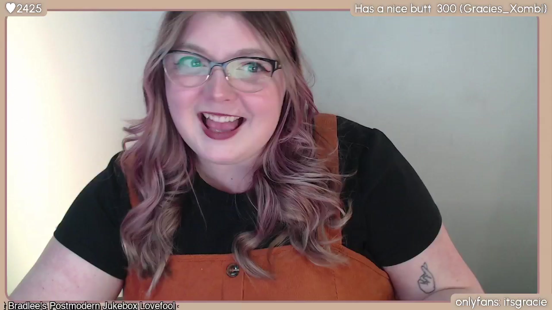 Gallery image thumbnail from Gracie's myfreecams stream on, 04/02/2024, 23:44 image 13 of 20
