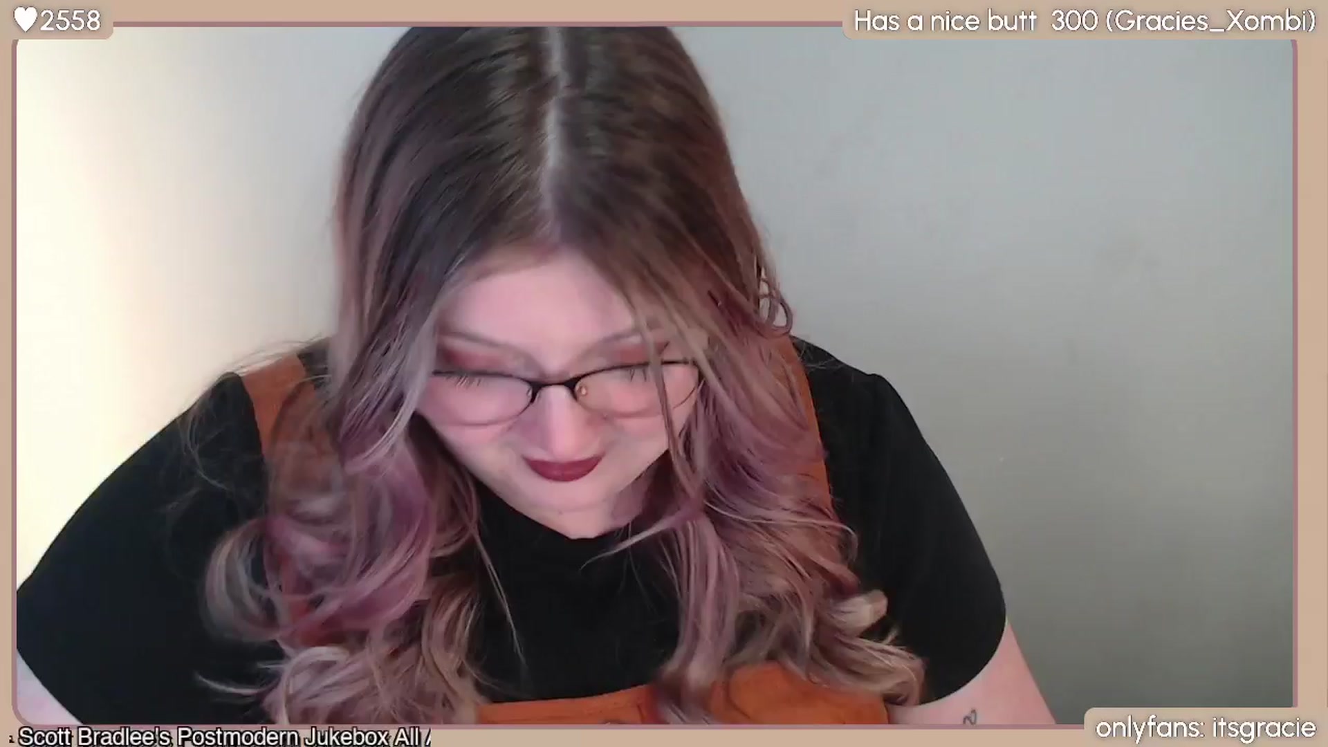 Gallery image thumbnail from Gracie's myfreecams stream on, 04/02/2024, 23:44 image 8 of 20