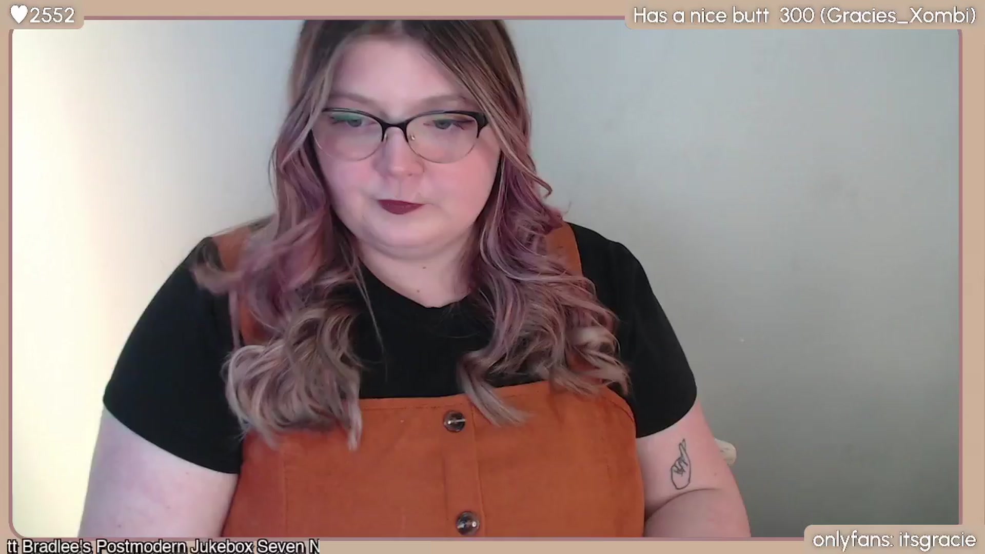 Gallery image thumbnail from Gracie's myfreecams stream on, 04/02/2024, 23:44 image 7 of 20