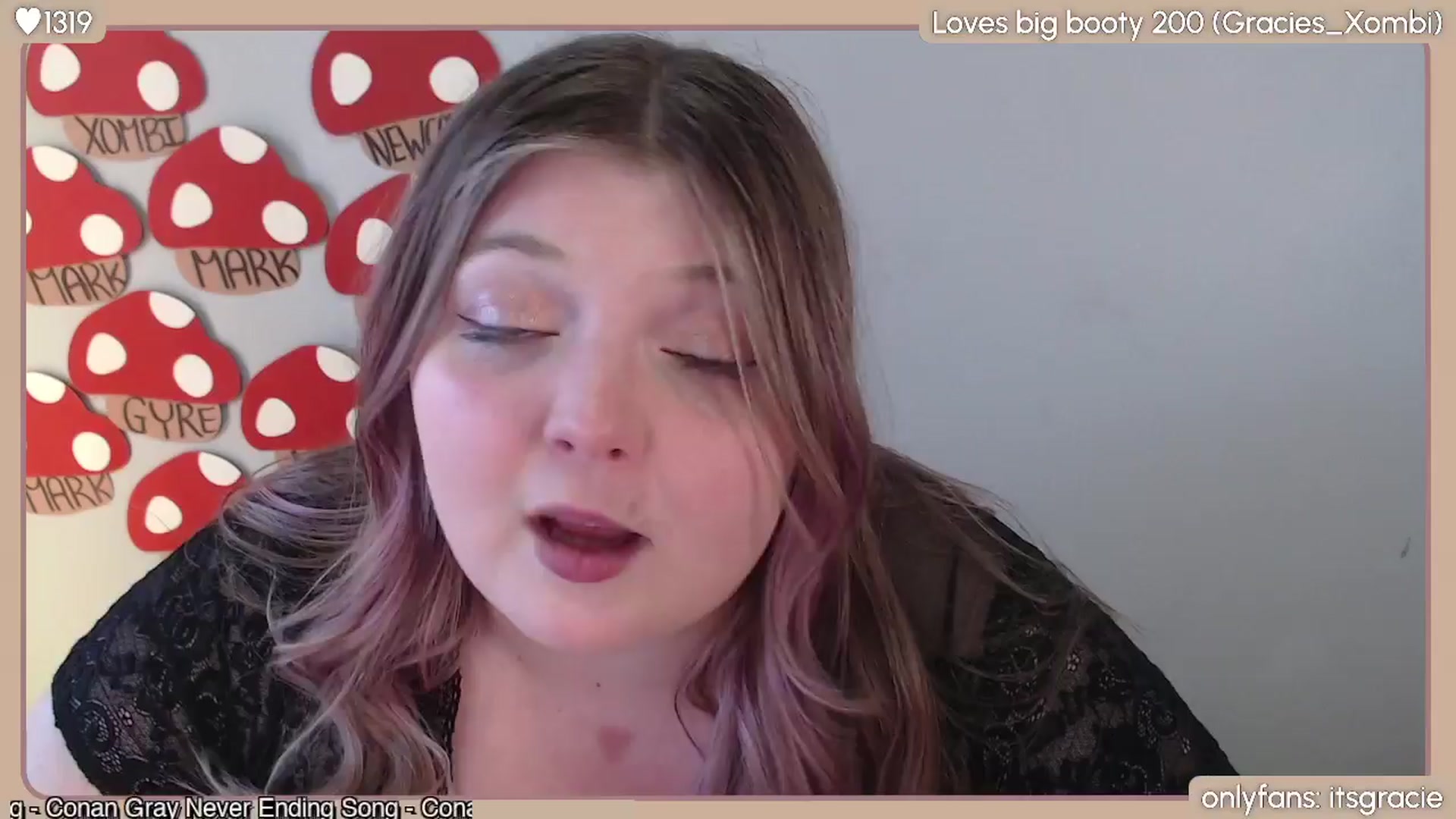 Gallery image thumbnail from Gracie's myfreecams stream on, 04/10/2024, 01:00 image 3 of 20