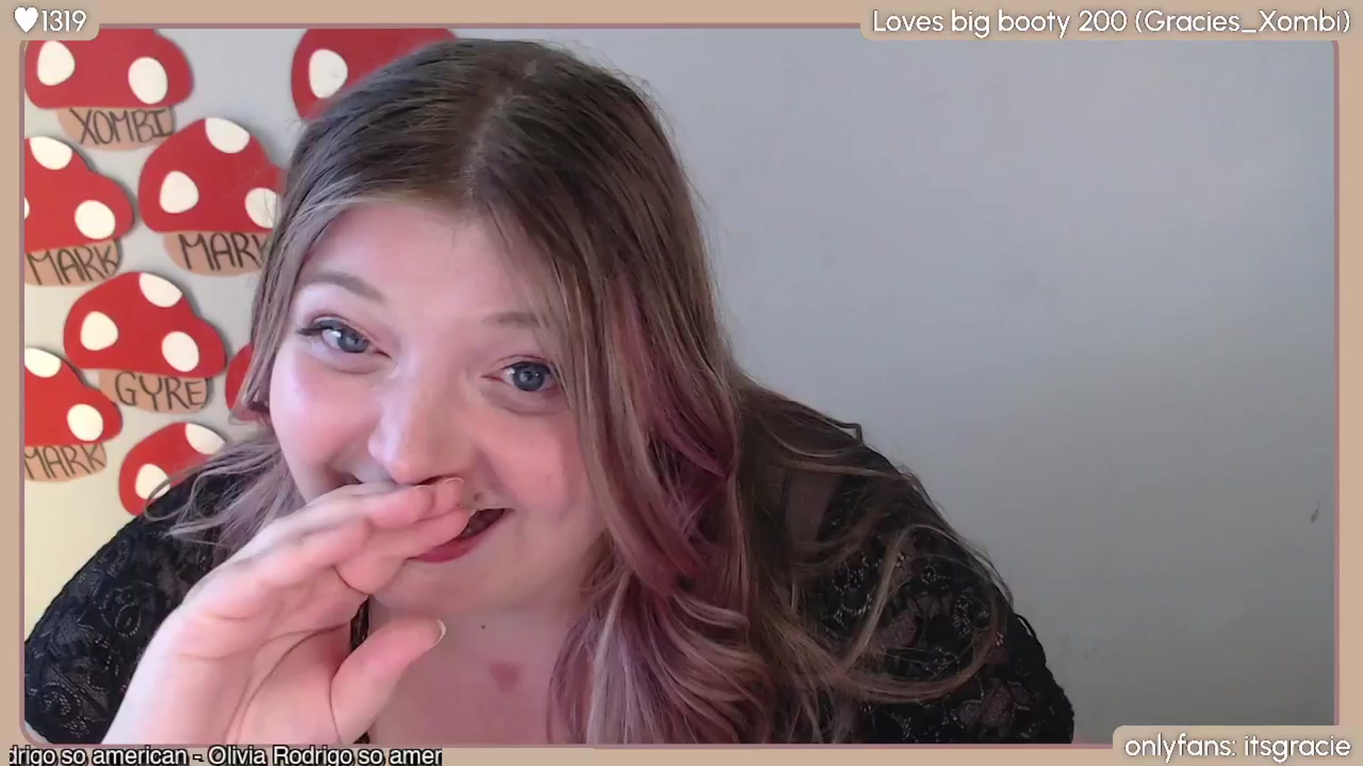 Gallery image thumbnail from Gracie's myfreecams stream on, 04/10/2024, 01:00 image 2 of 20